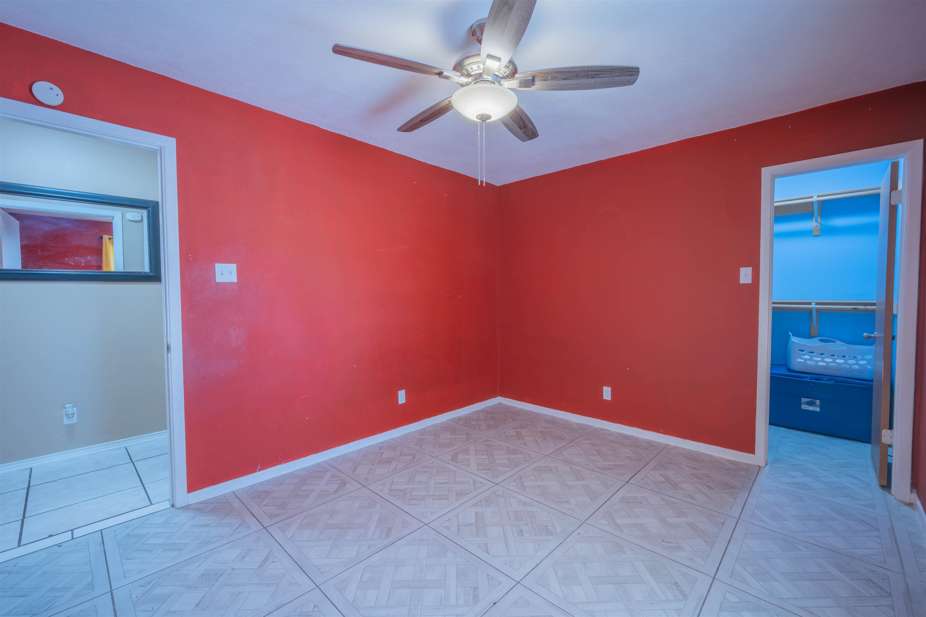 1221 Eisenhower Dr Property Photo 24