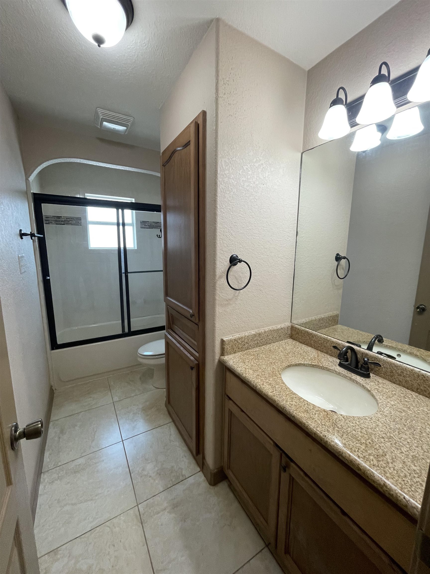 2314 Leo Reyes Ct Property Photo 18