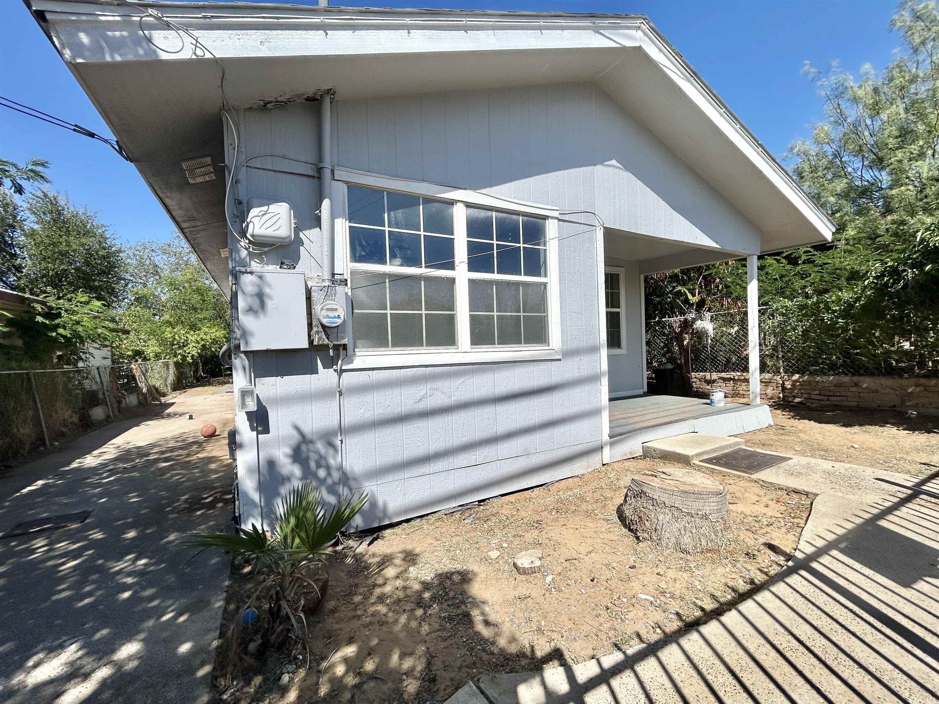 2314 Pine St Property Photo 2