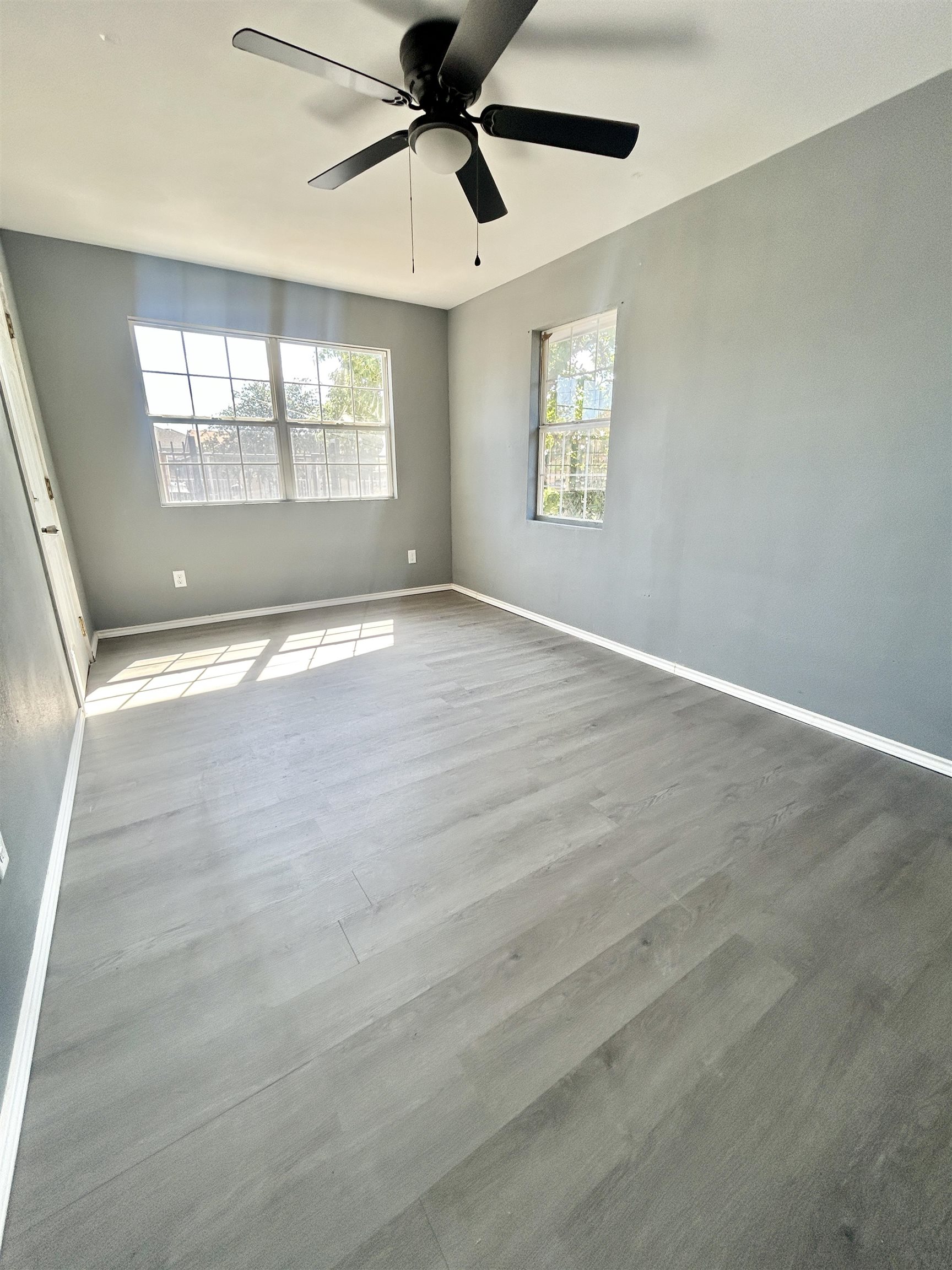 2314 Pine St Property Photo 12