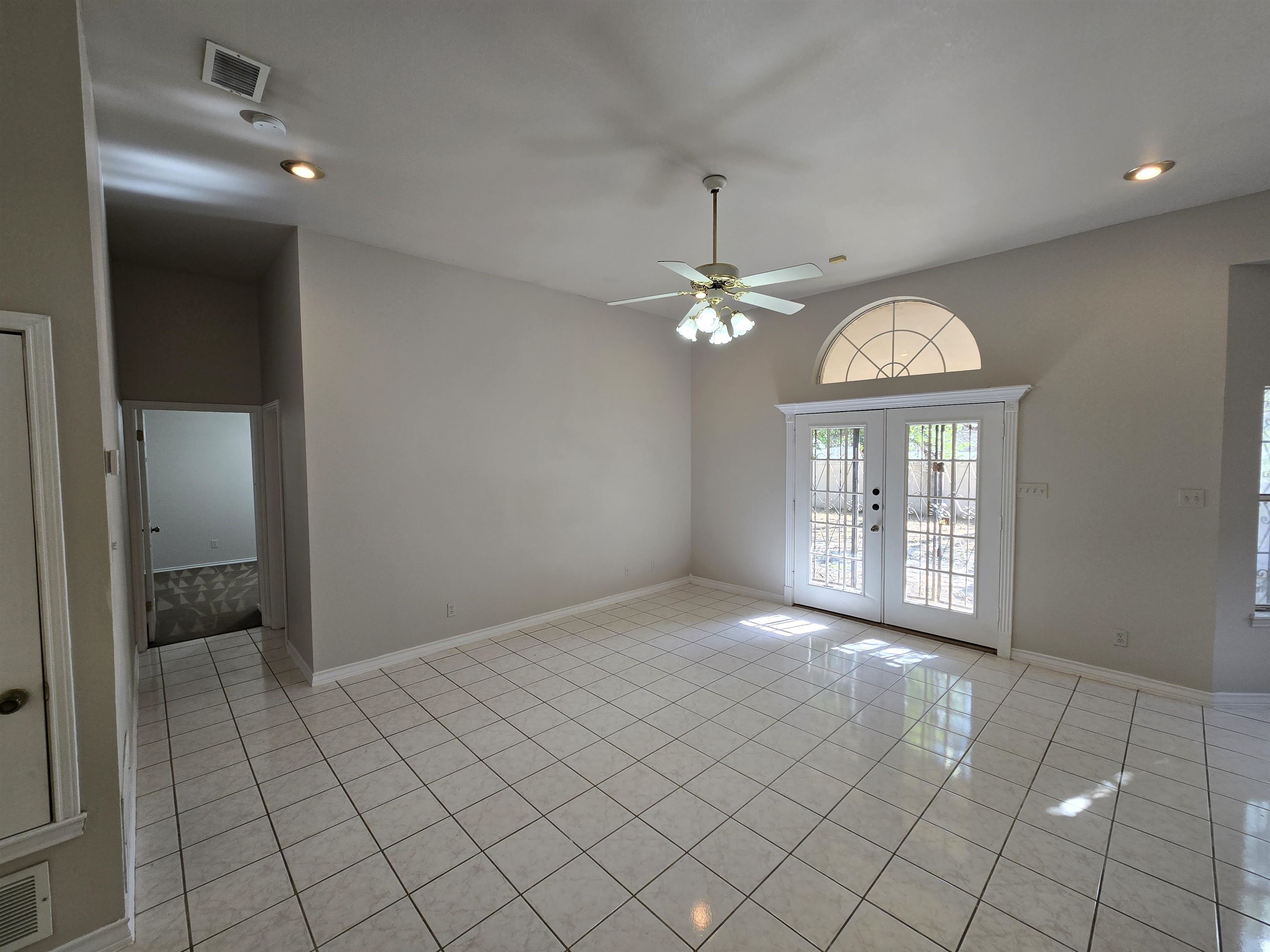 8802 Crossview Lp Property Photo 5