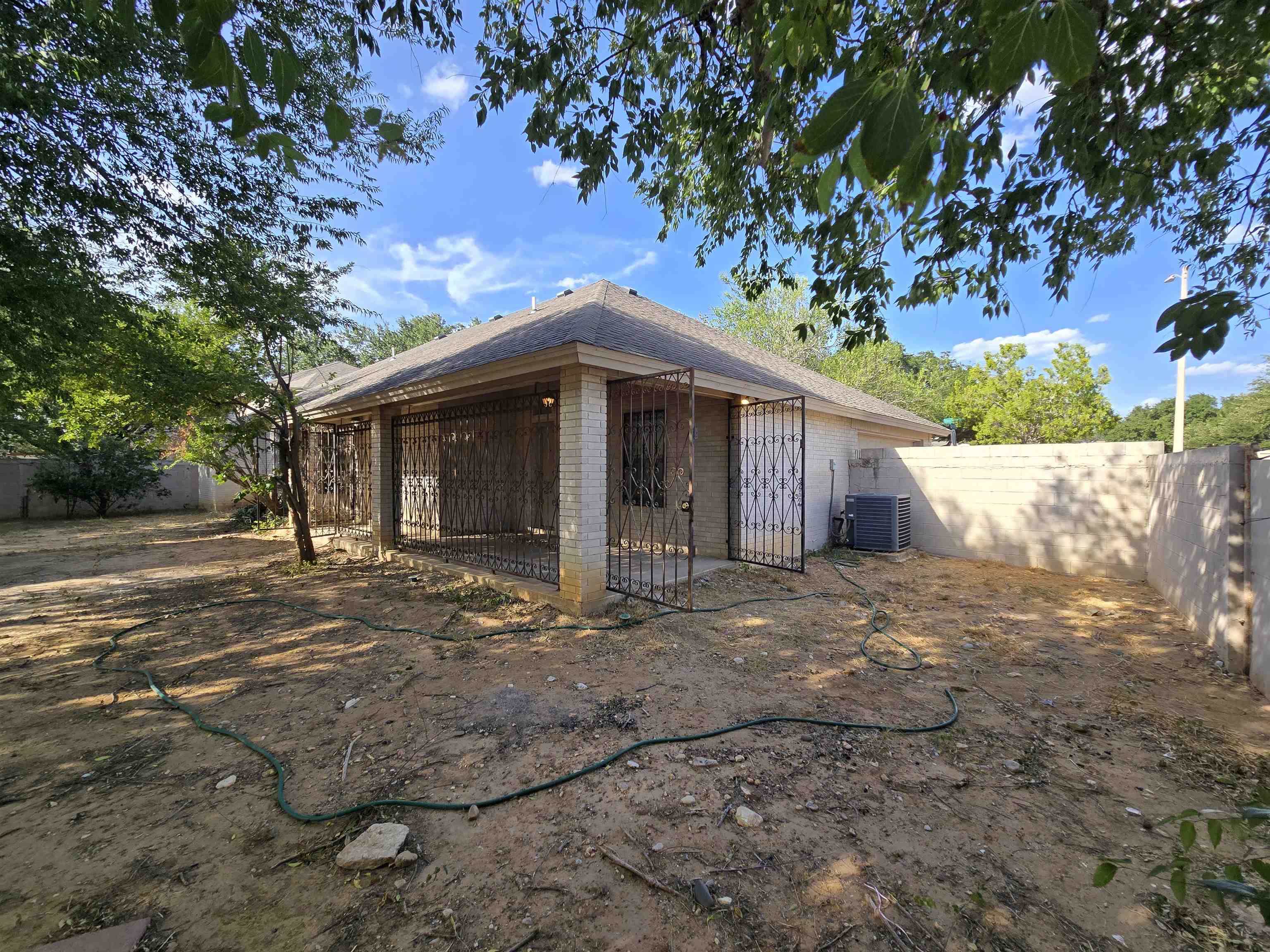 8802 Crossview Lp Property Photo 24