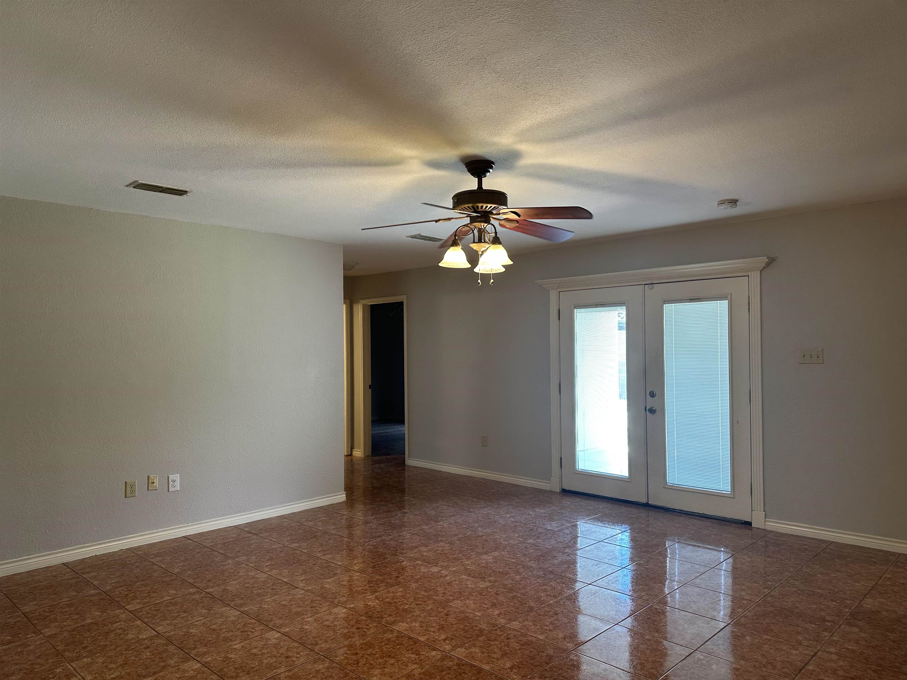 9019 Siller Lp Property Photo 7
