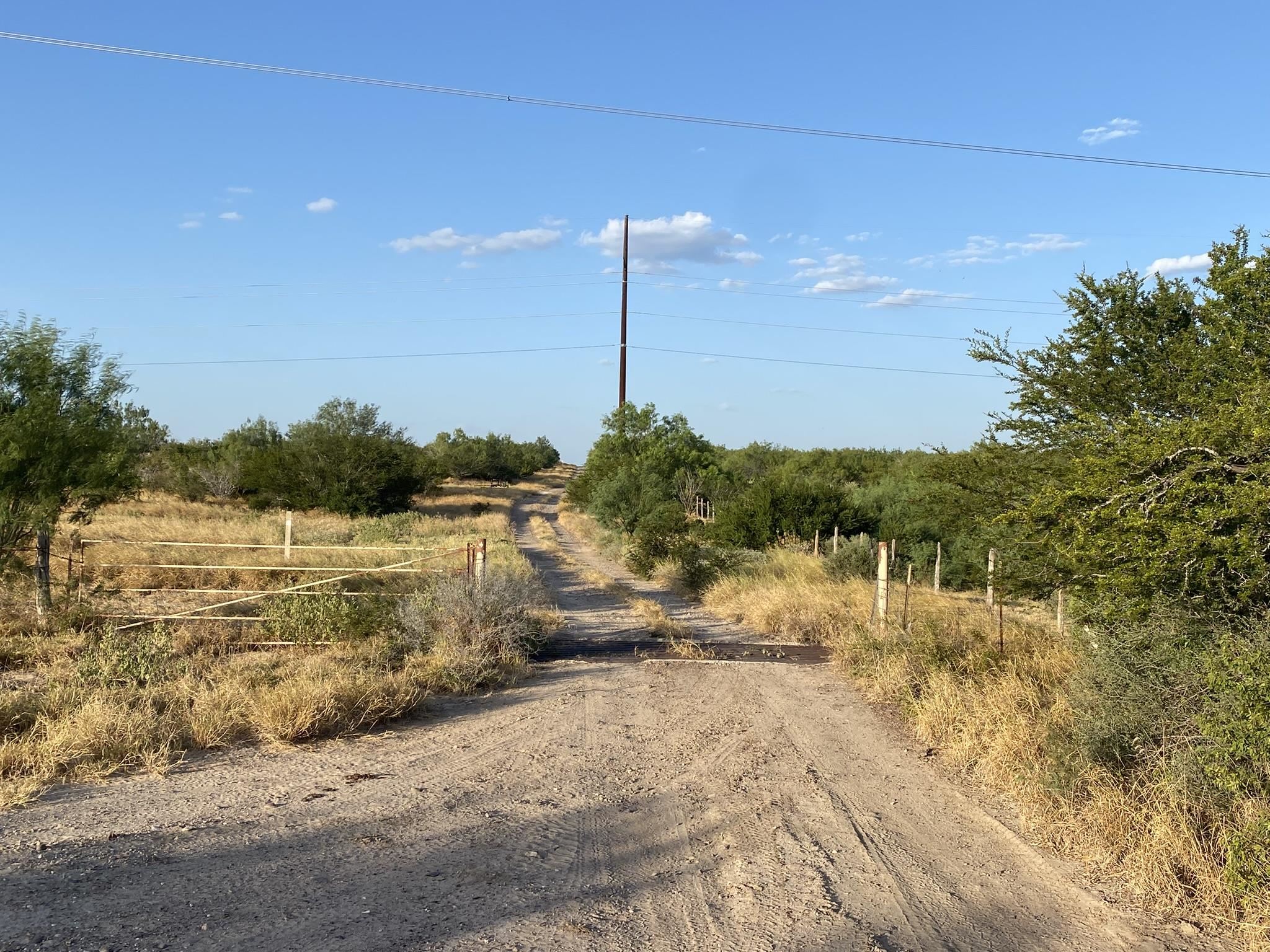 2818 Ranch Rd Property Photo 4