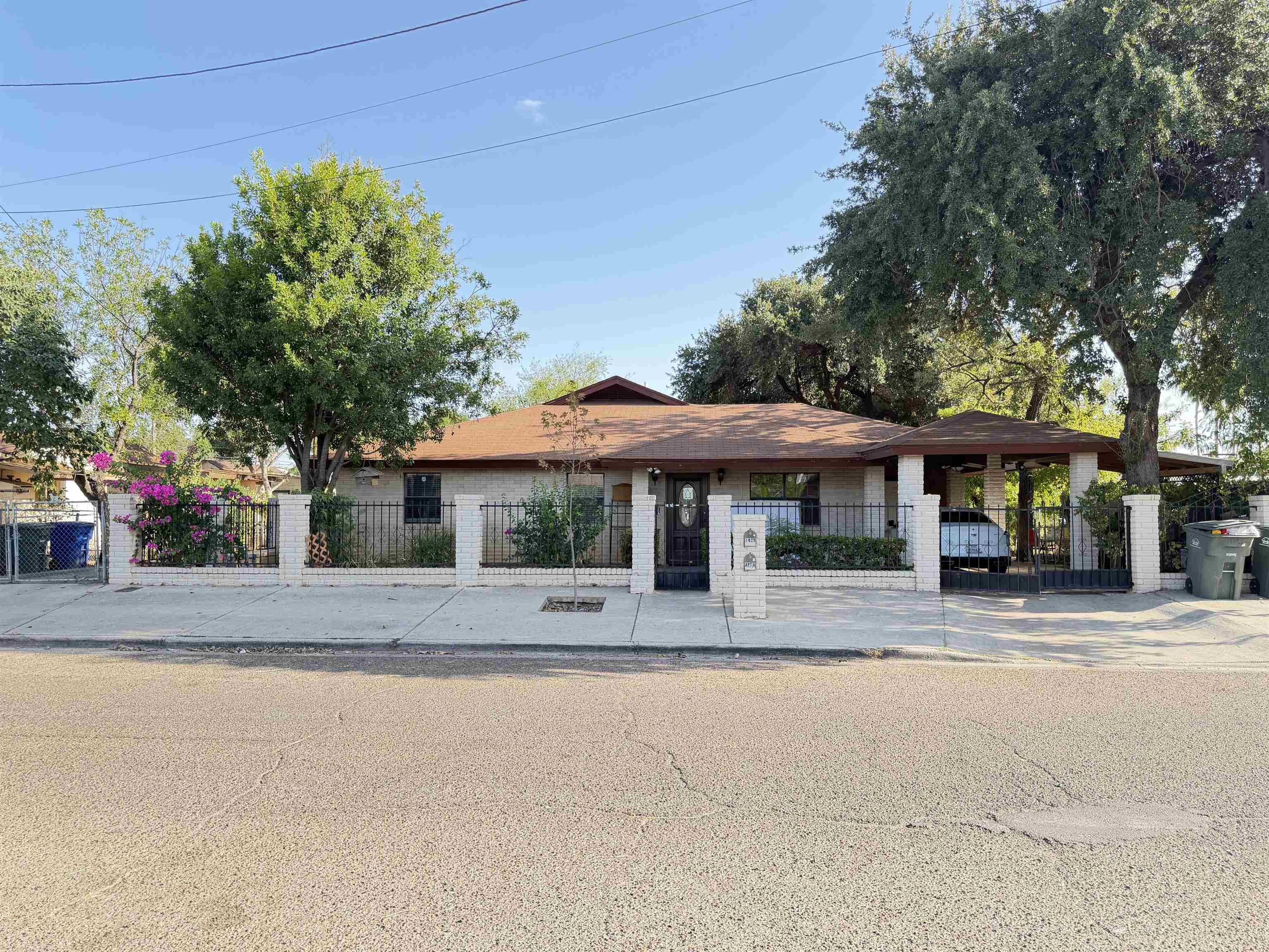 1409 Alamo St Property Photo 1