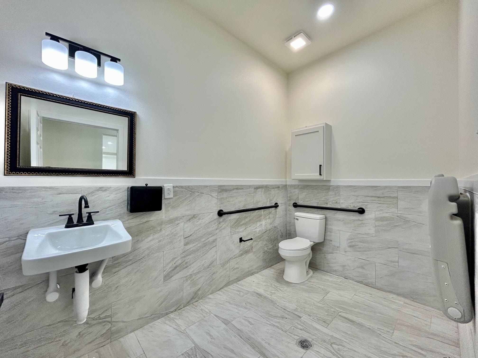 1113 San Bernardo Ave Property Photo 11