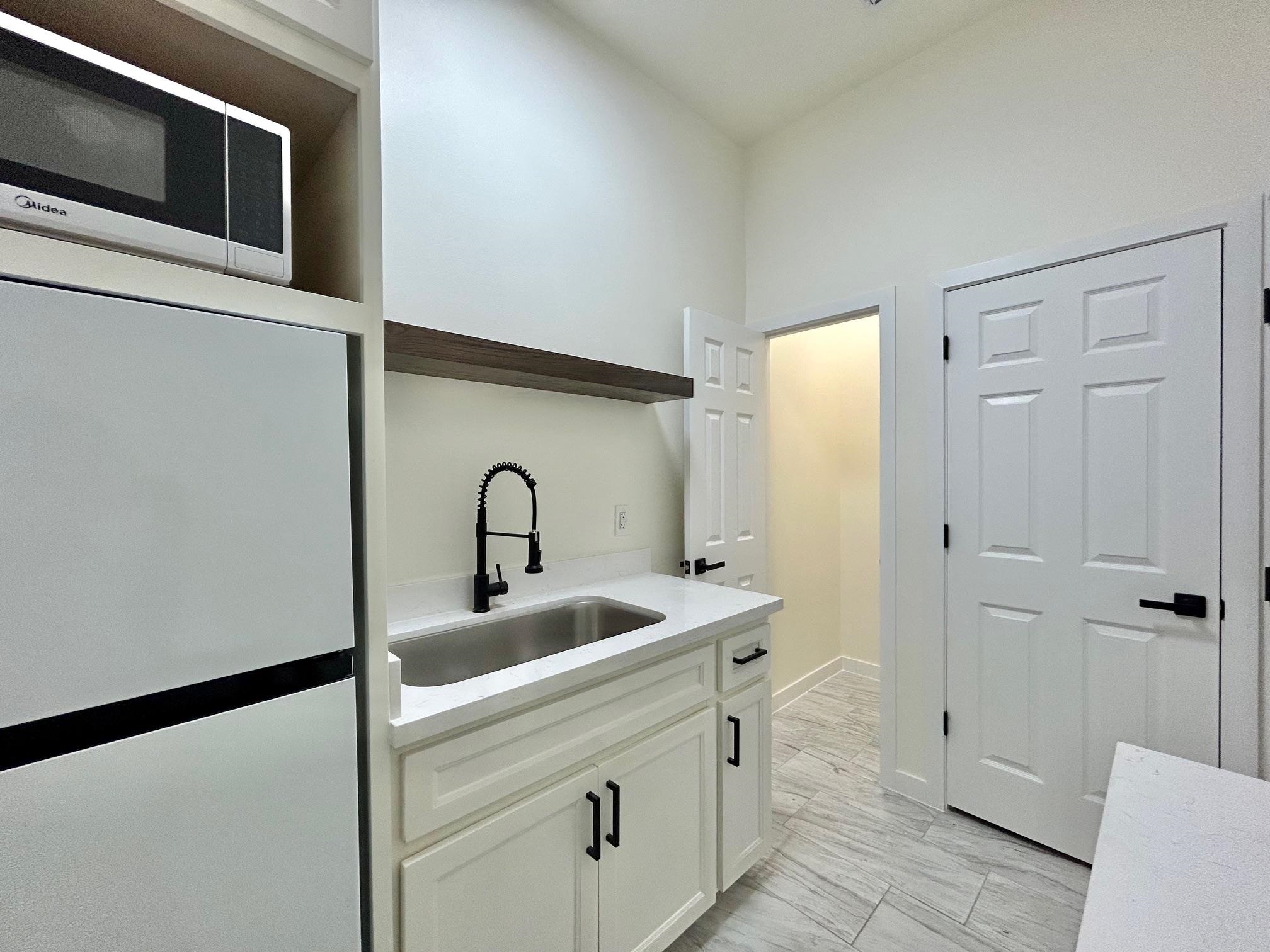 1113 San Bernardo Ave Property Photo 16