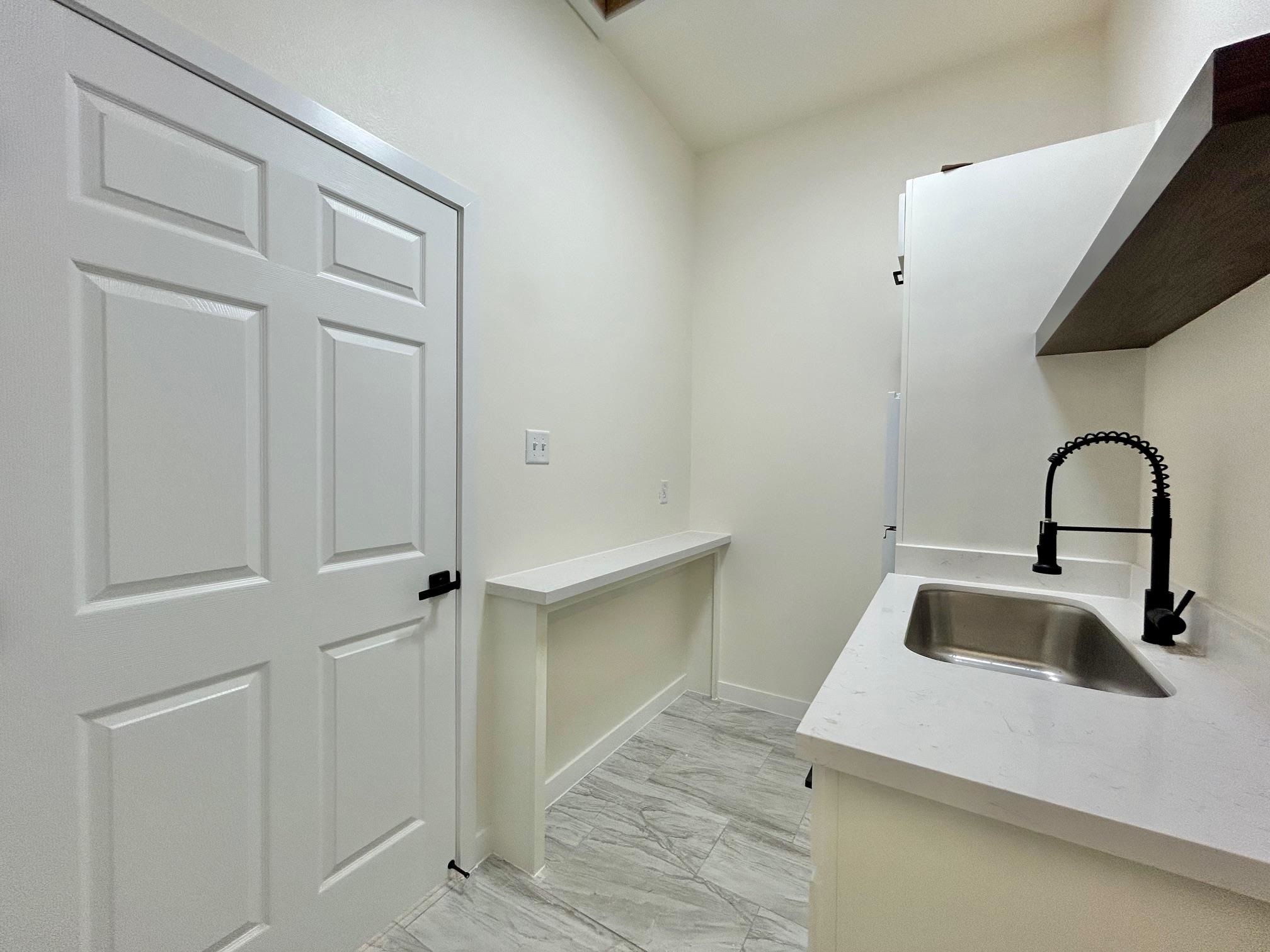 1113 San Bernardo Ave Property Photo 17
