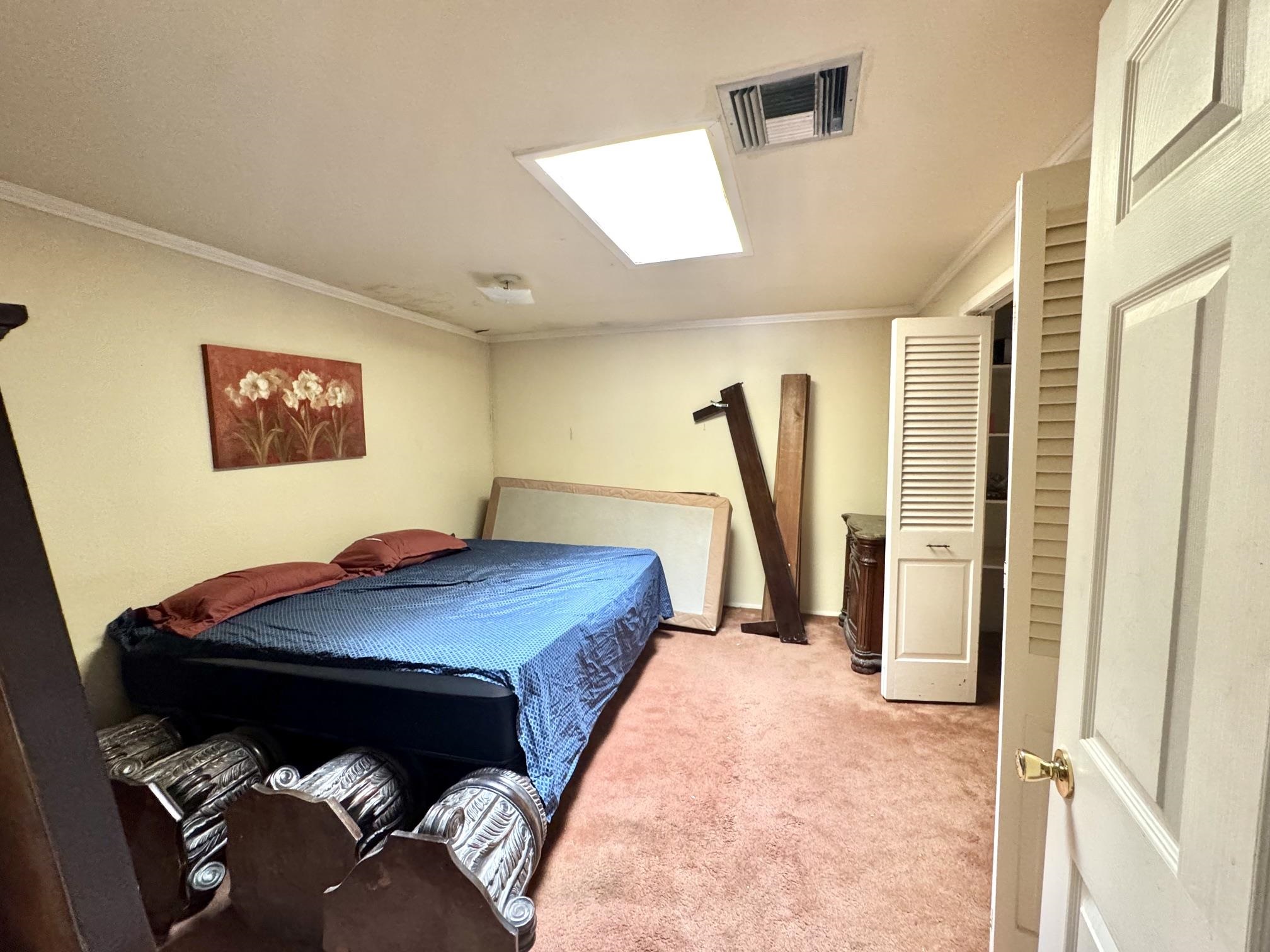 1014 Chacon St Property Photo 13