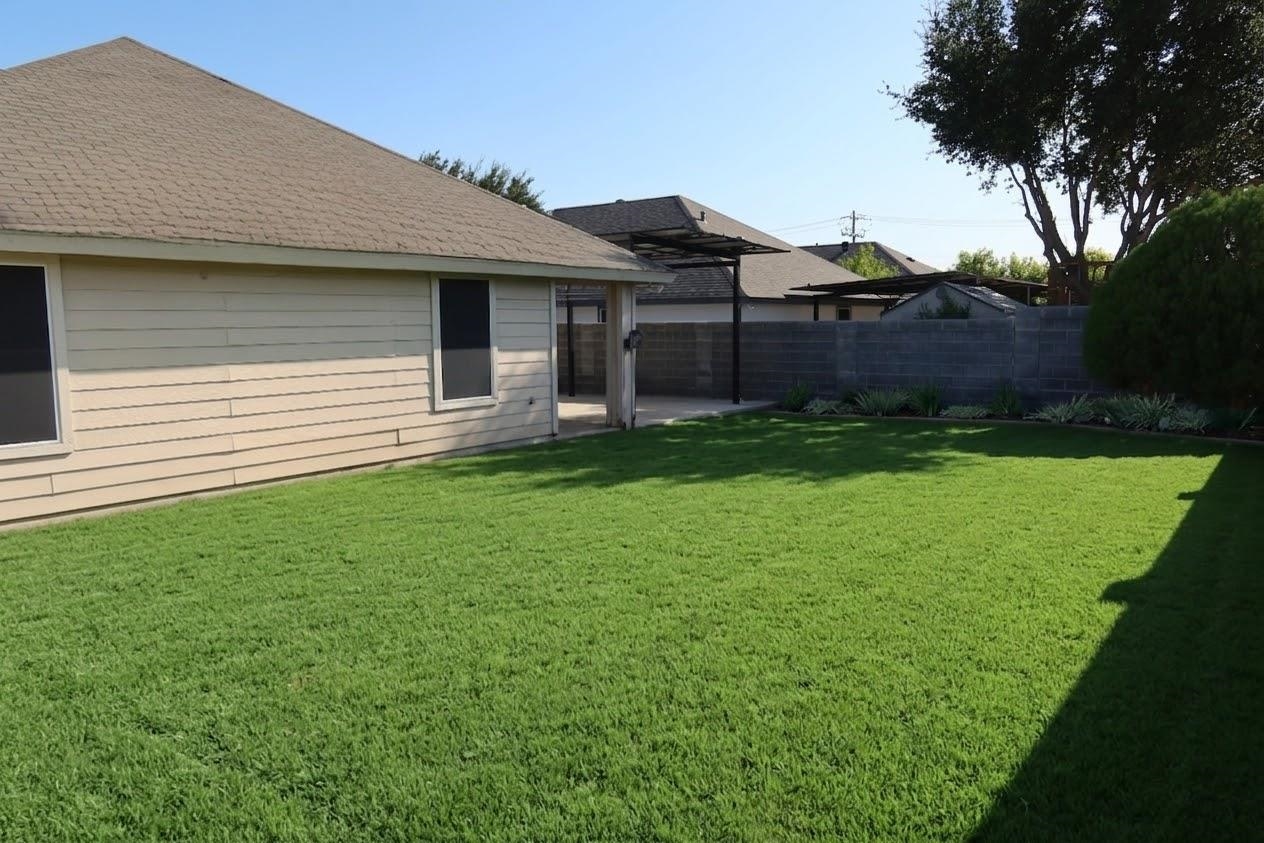 1906 Stonefield Ln Property Photo 13