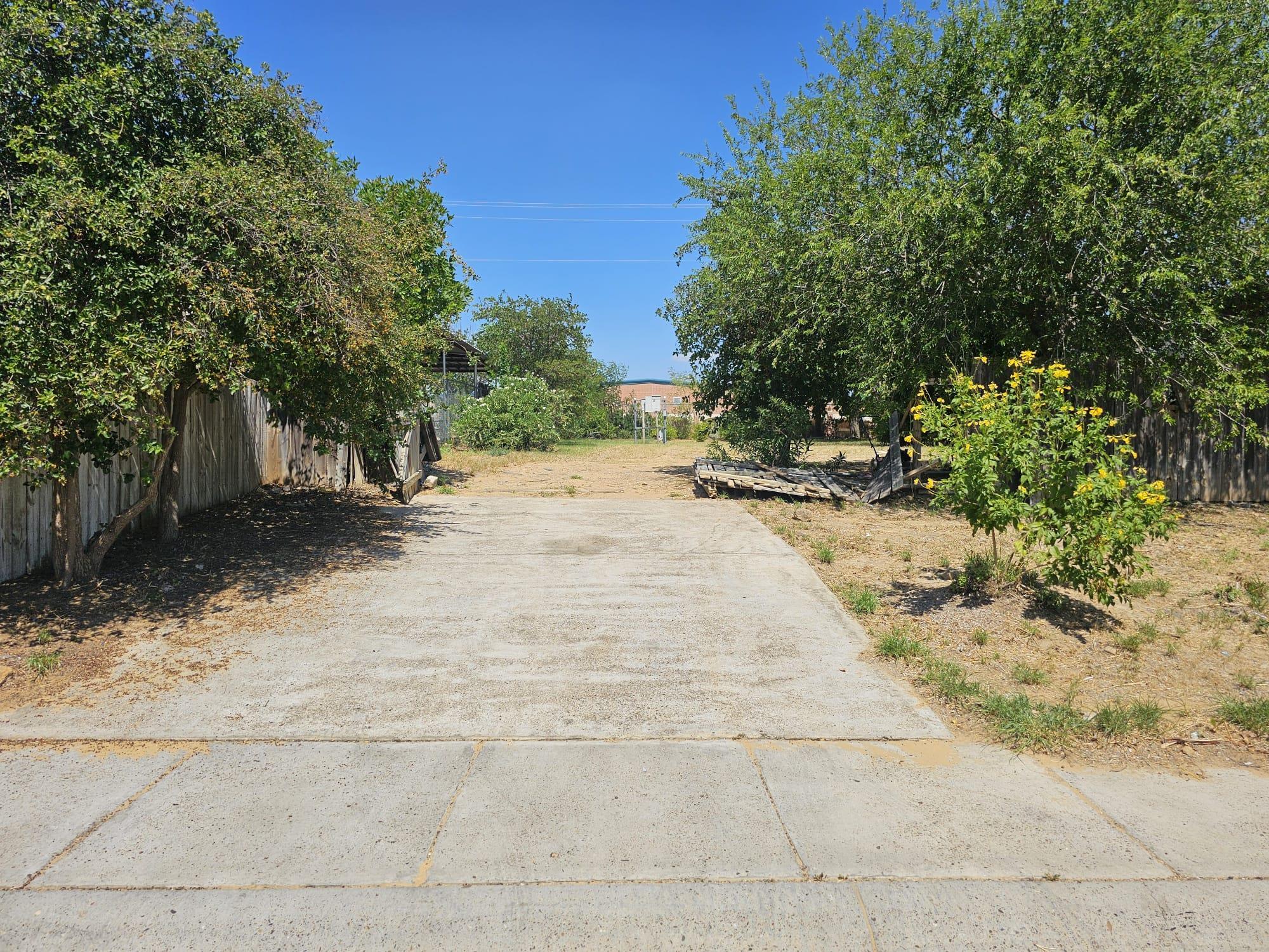 613 Valeria Lp Property Photo 3
