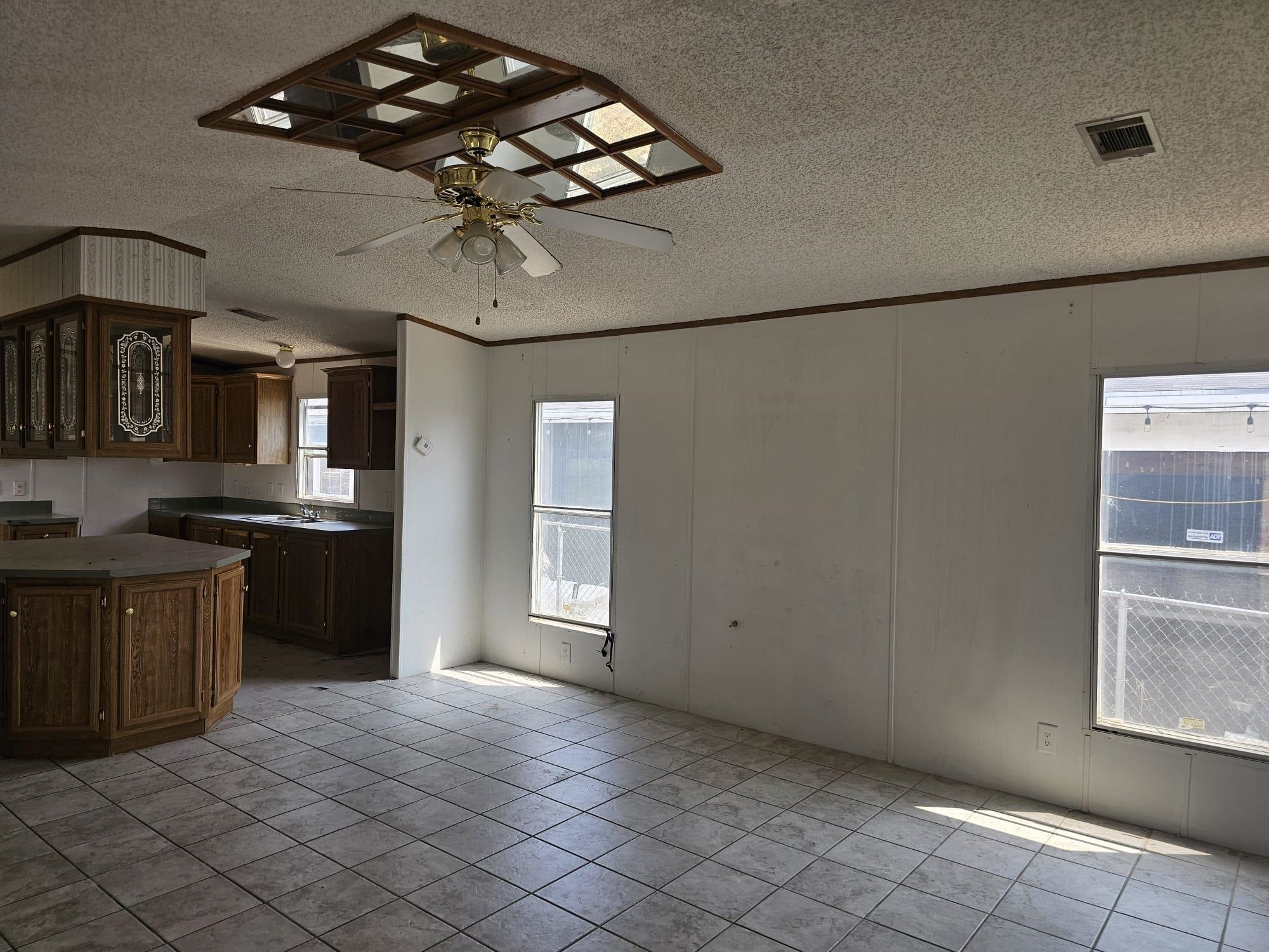 613 Valeria Lp Property Photo 9