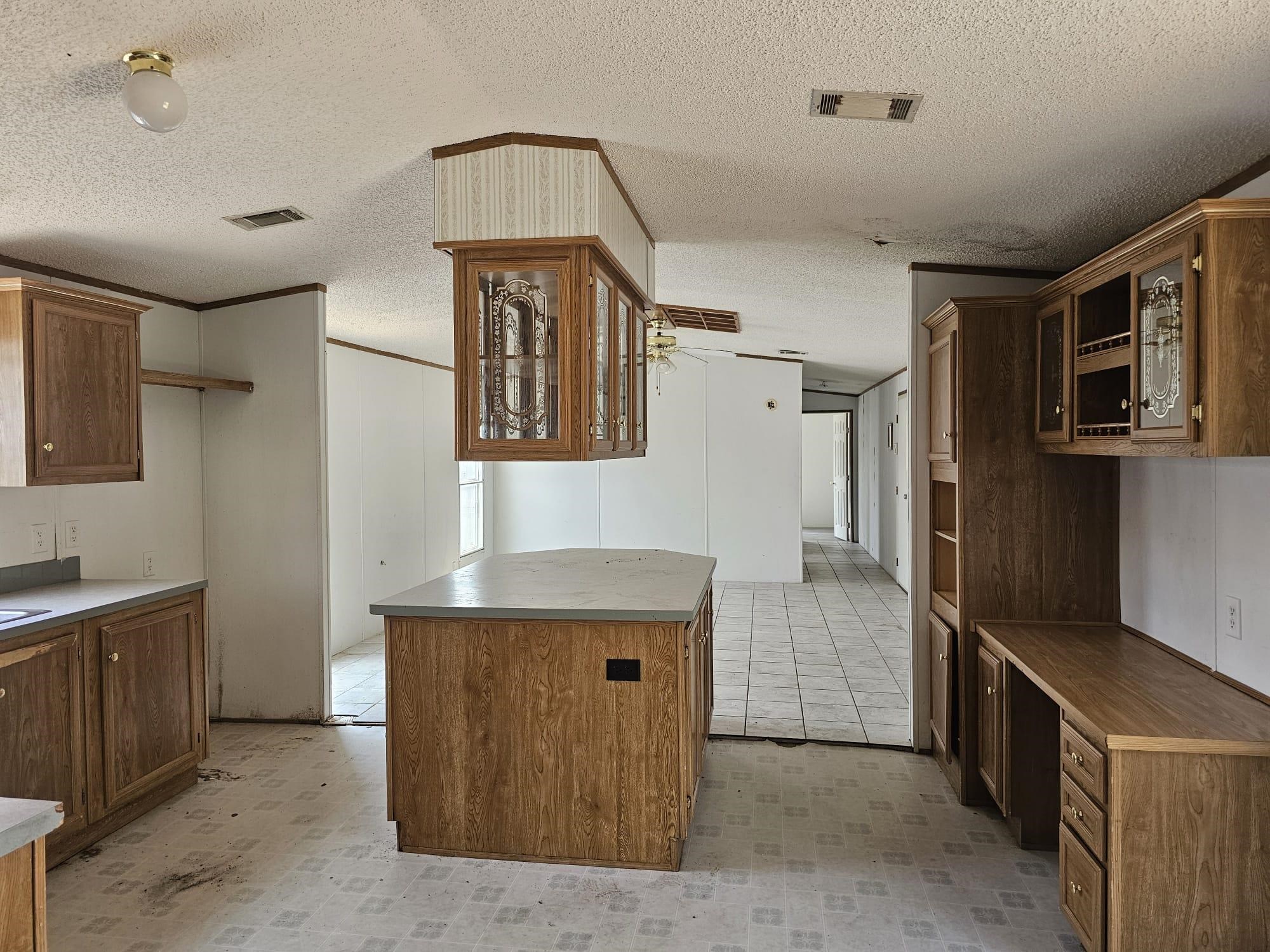 613 Valeria Lp Property Photo 20