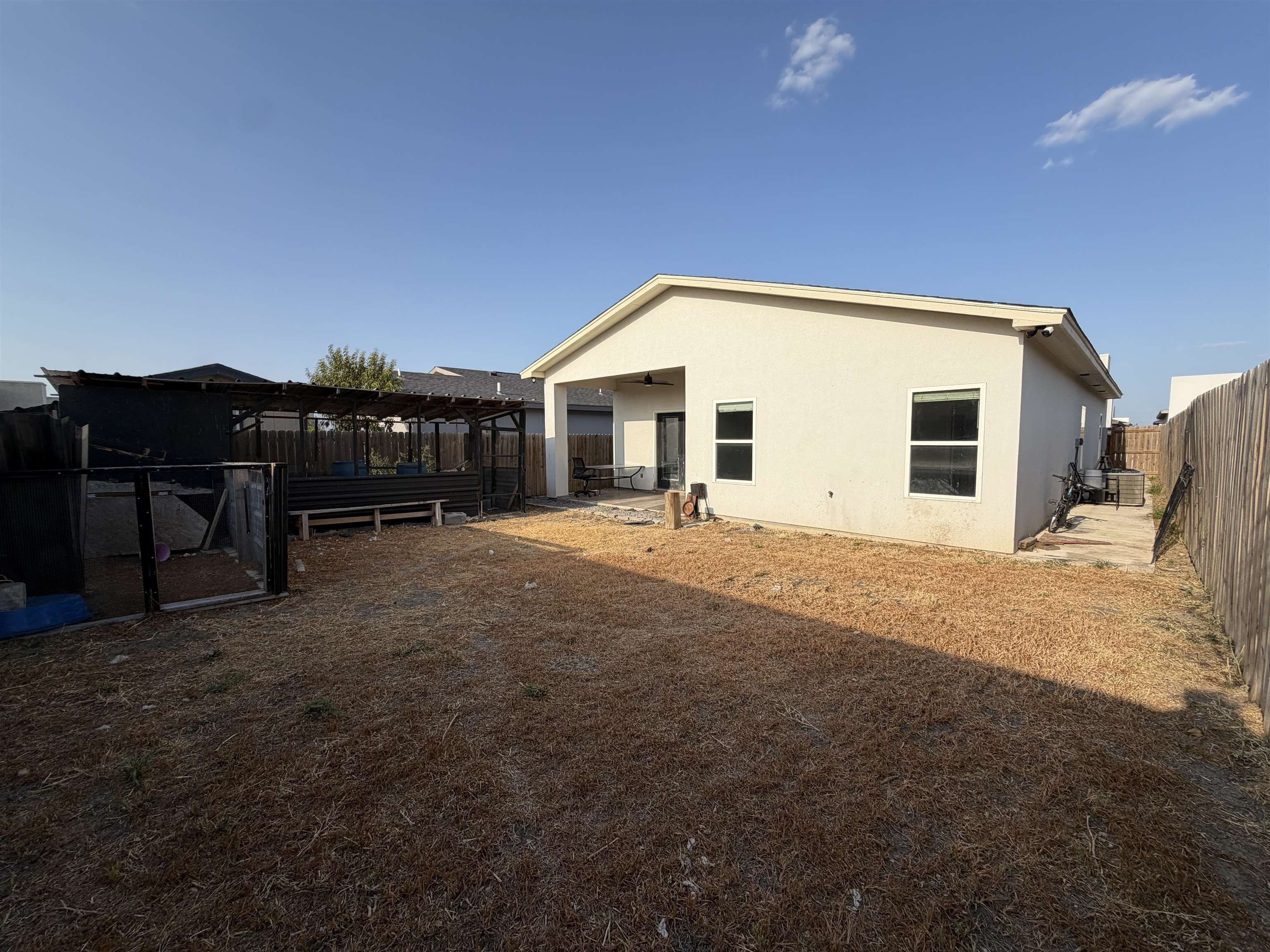 1432 Los Estribos Dr. Property Photo 26