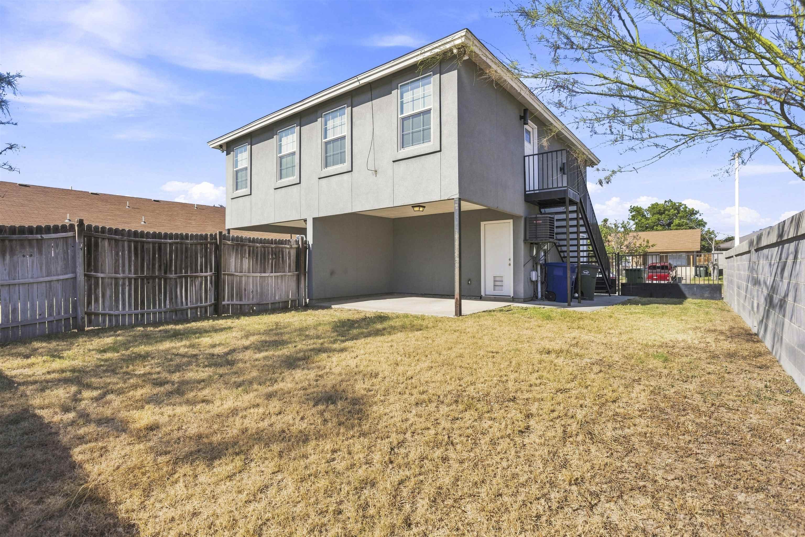 214 Allen Dr B Property Photo 4