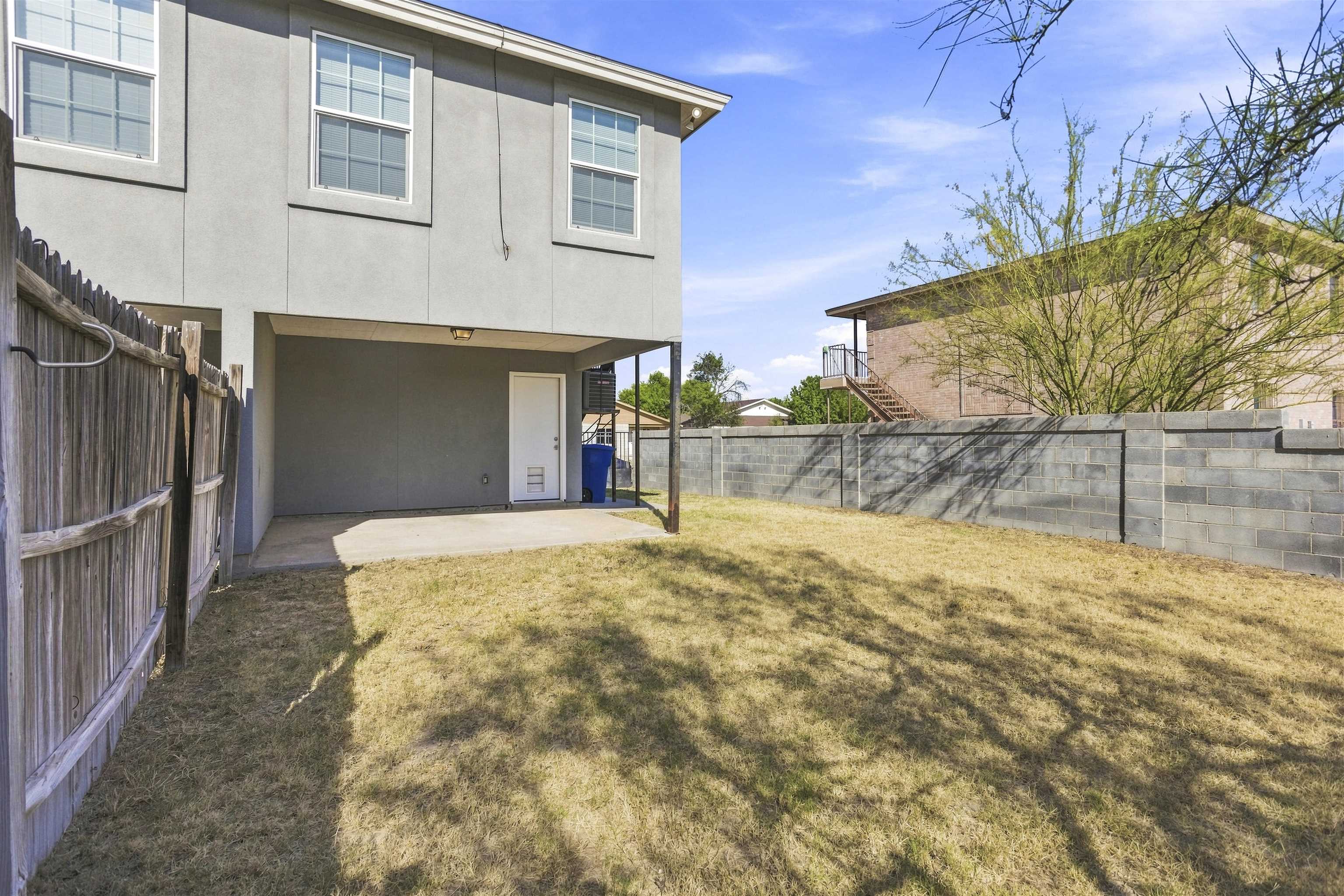 214 Allen Dr B Property Photo 5