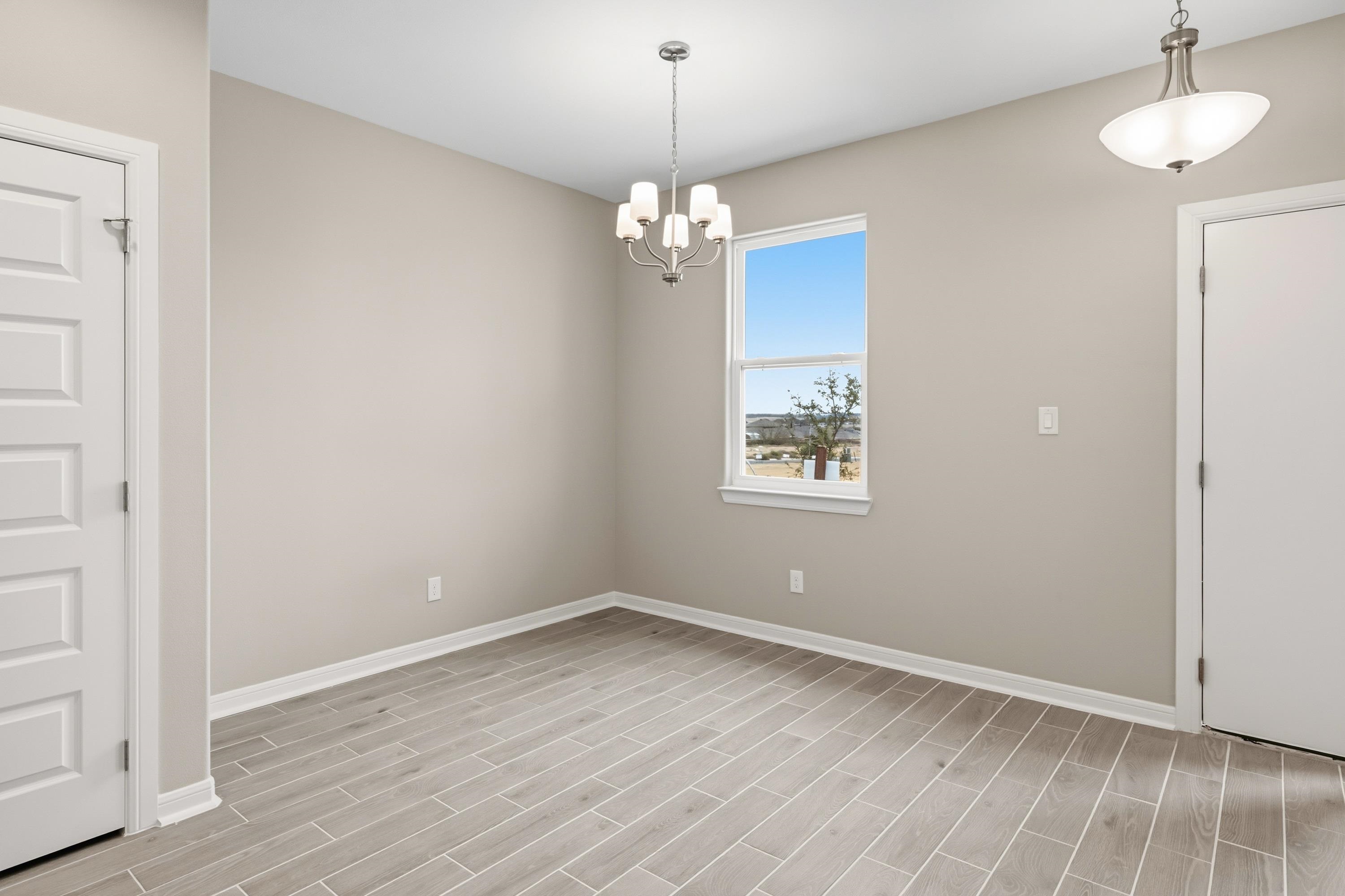 5402 Moses Lp. Property Photo 5