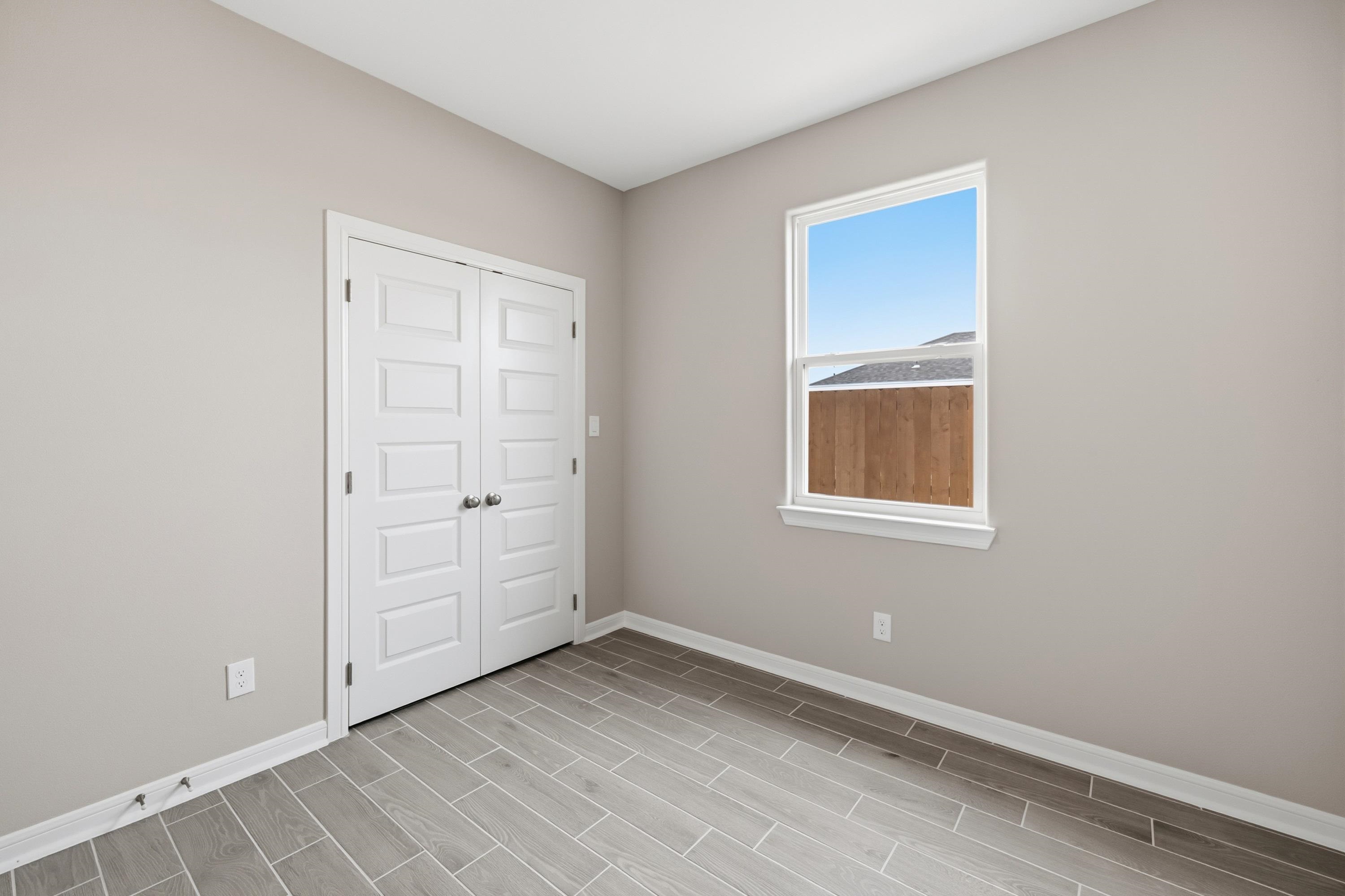 5402 Moses Lp. Property Photo 8
