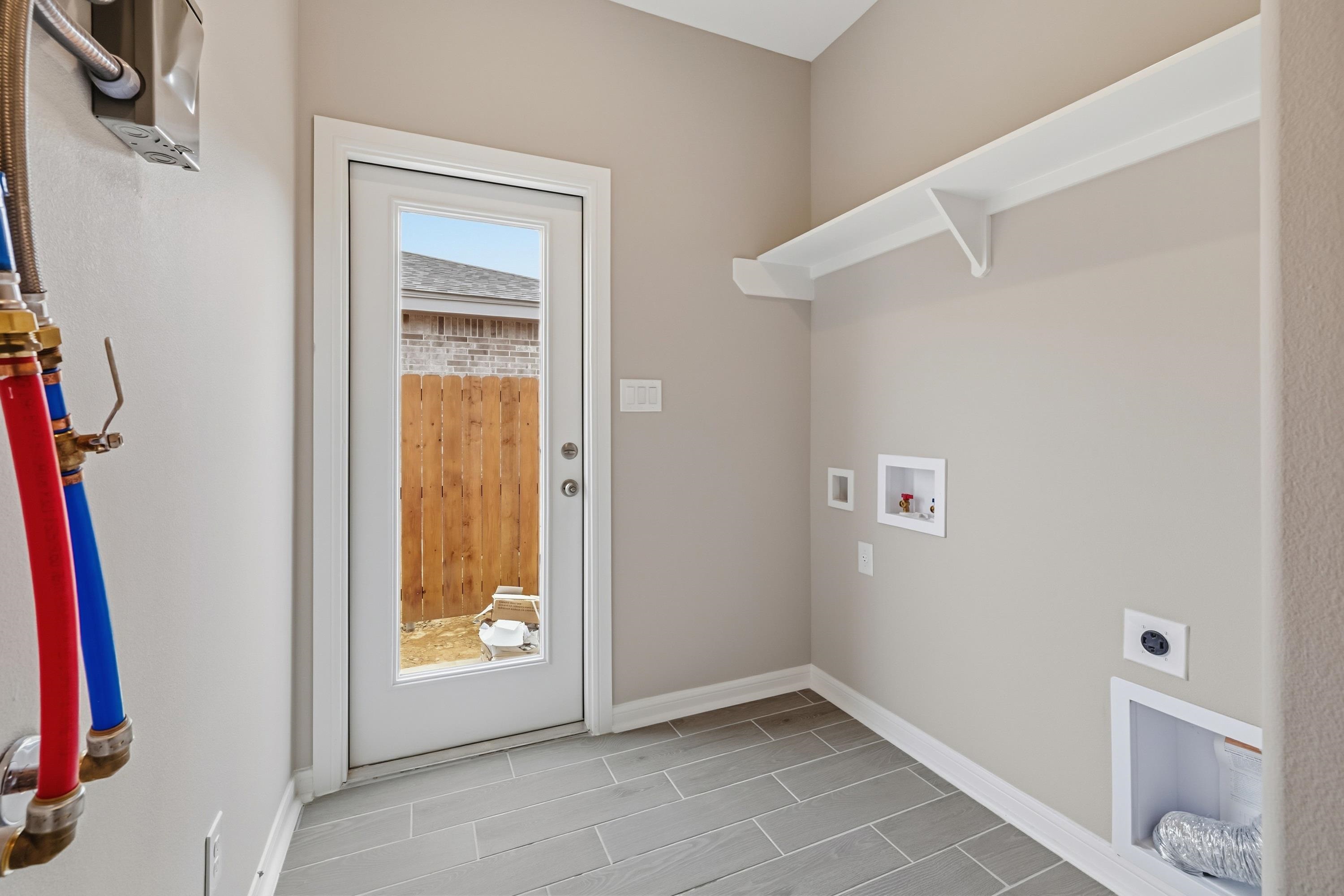 5402 Moses Lp. Property Photo 10