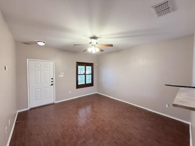 11307 Kirby Dr Property Photo 2