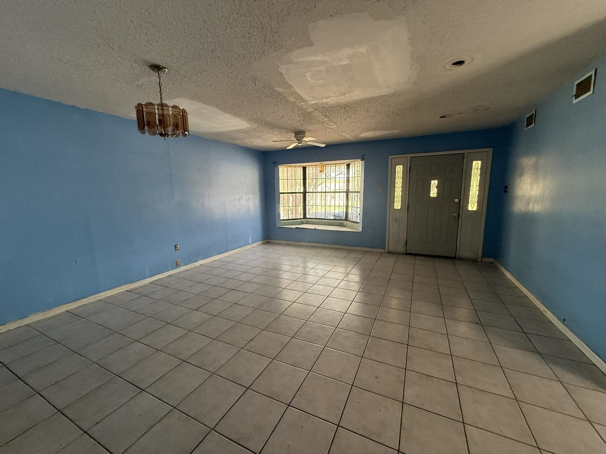 2121 San Jose St Property Photo 5