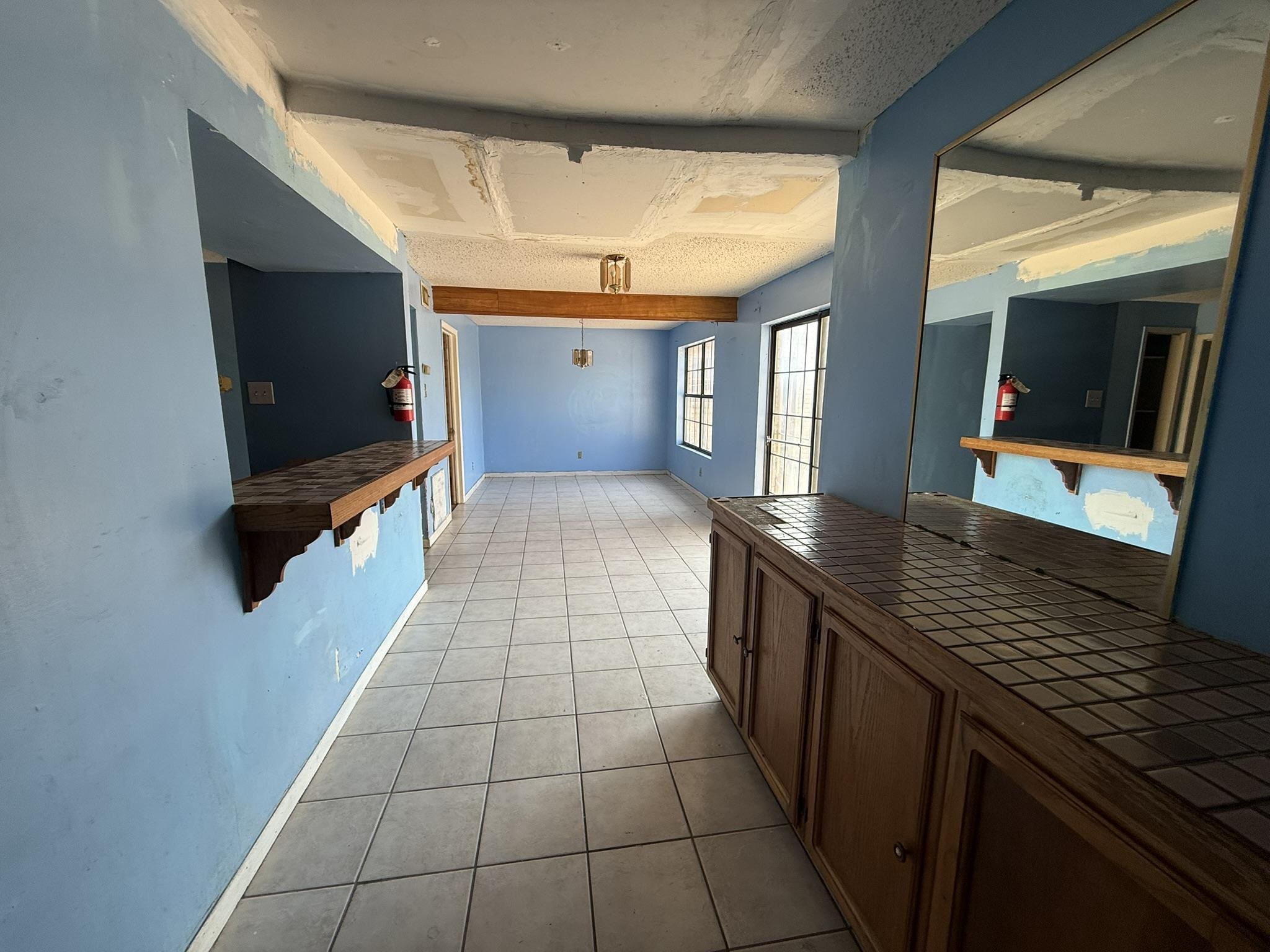 2121 San Jose St Property Photo 6