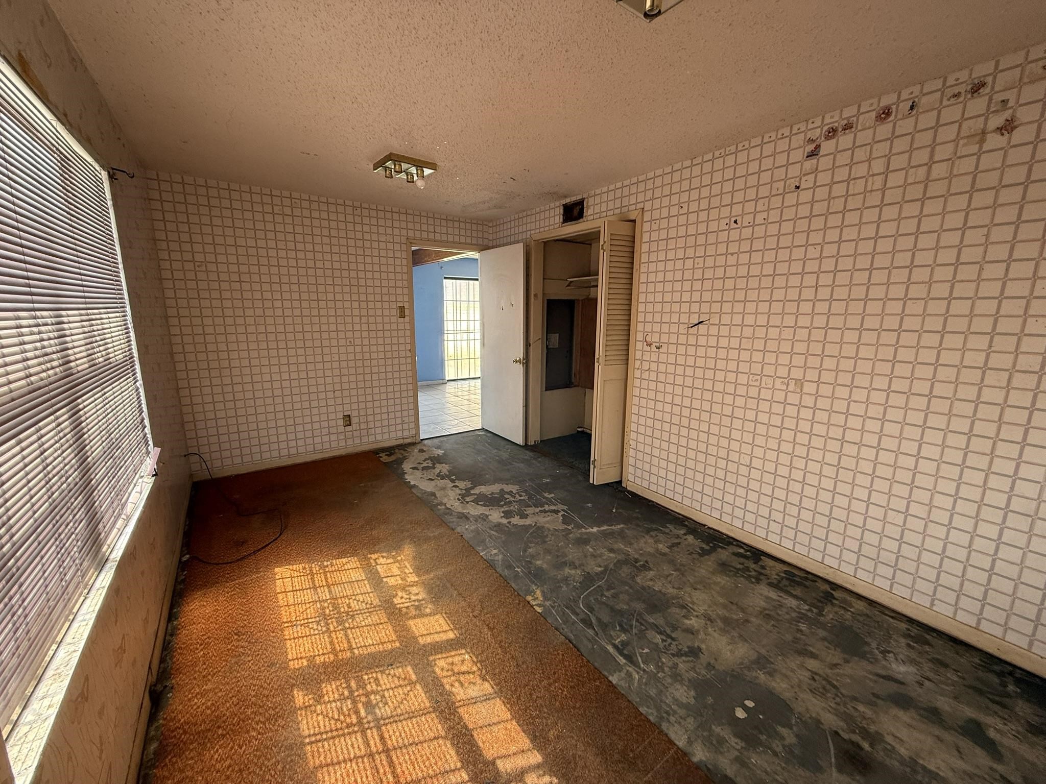 2121 San Jose St Property Photo 8