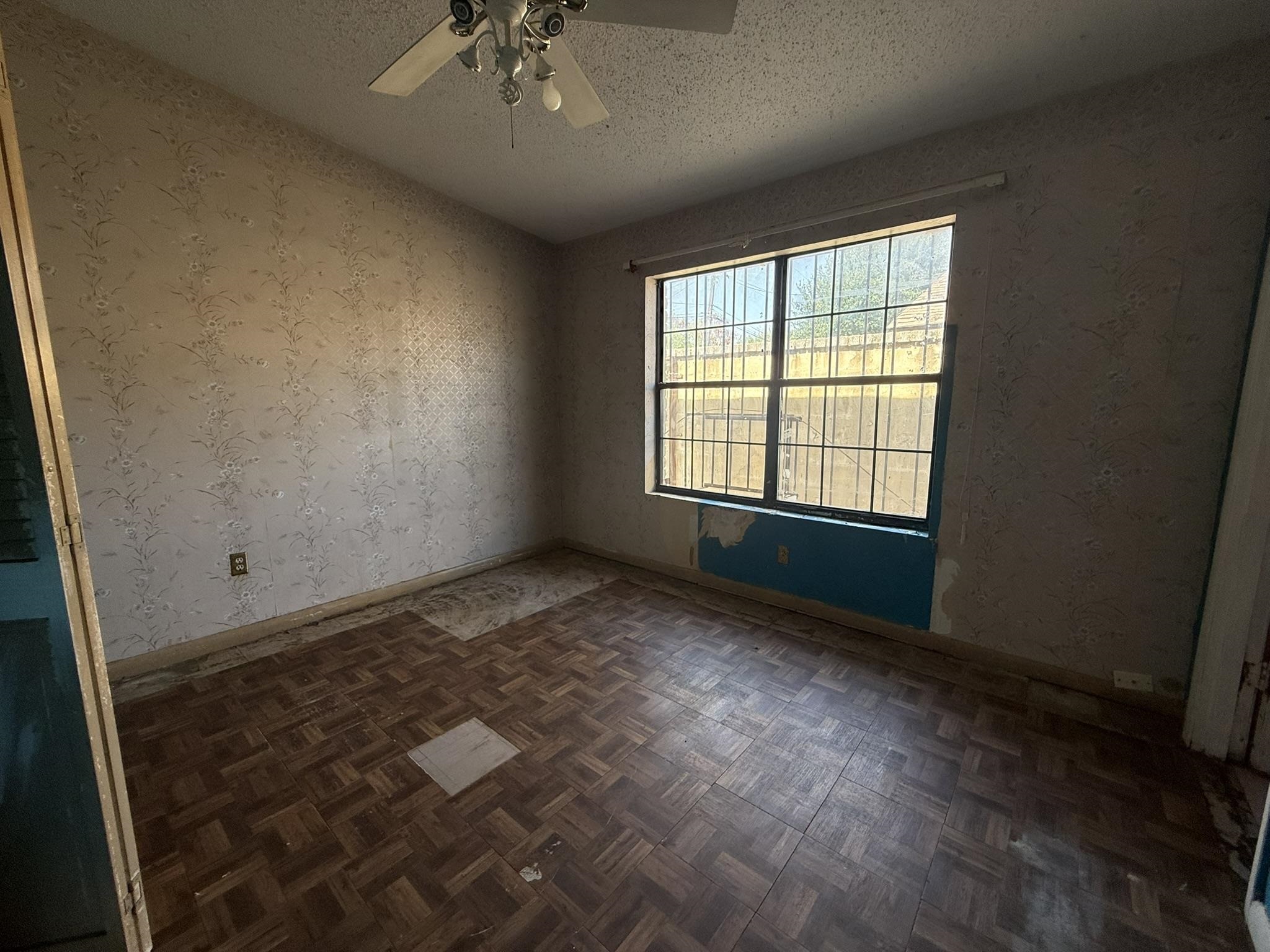 2121 San Jose St Property Photo 16