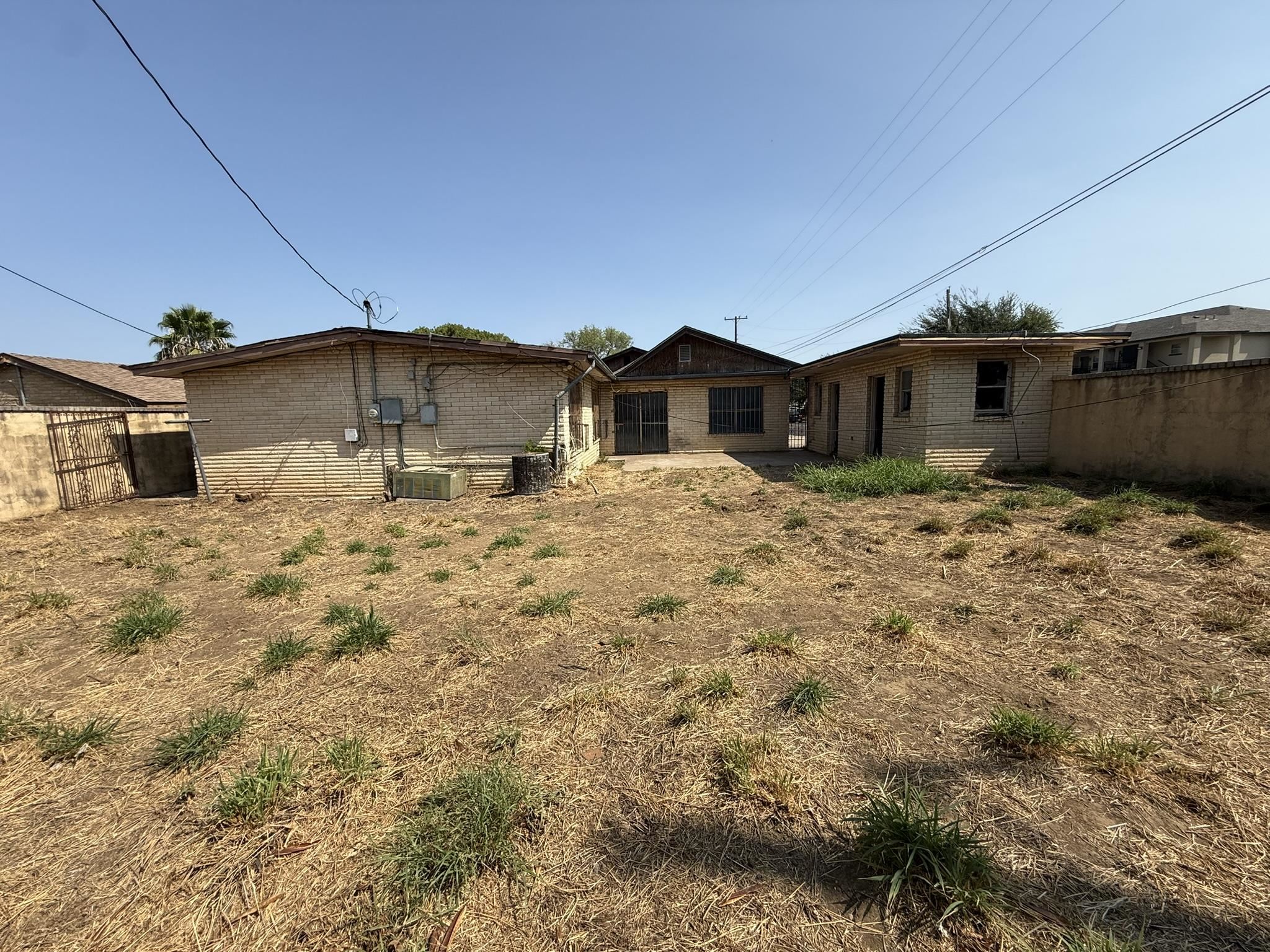 2121 San Jose St Property Photo 22
