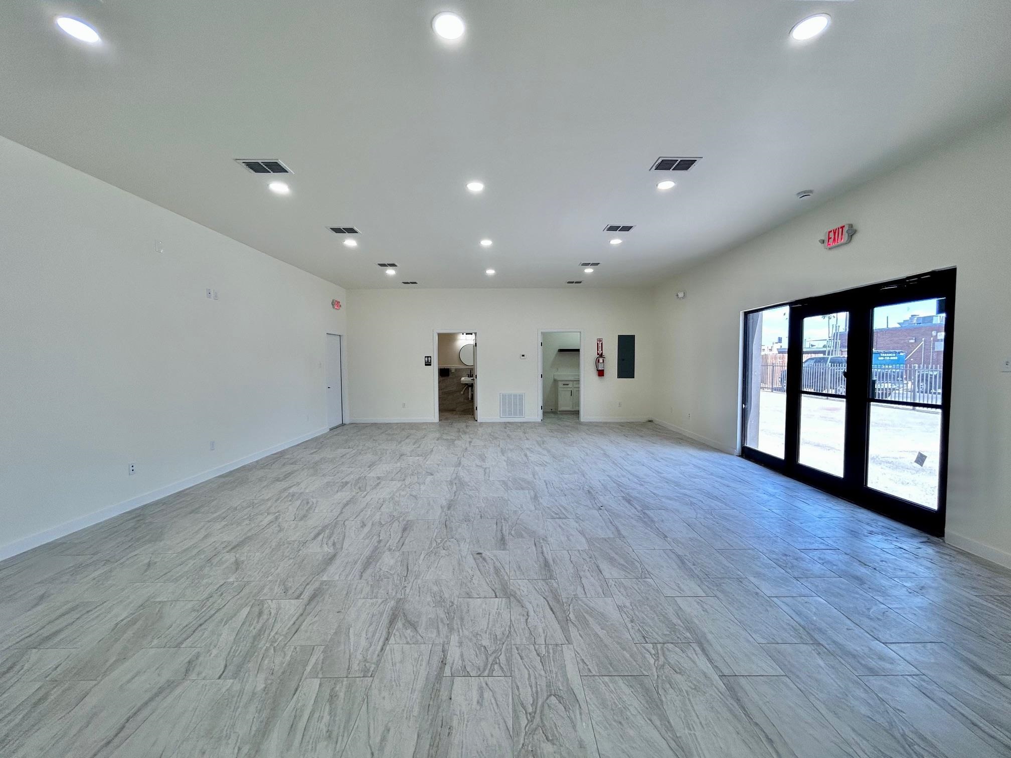 1113 San Bernardo Ave Property Photo 8