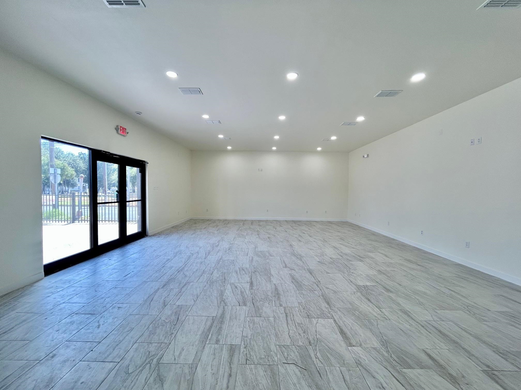 1113 San Bernardo Ave Property Photo 10