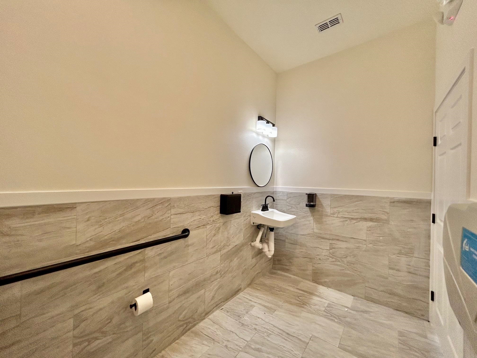 1113 San Bernardo Ave Property Photo 12