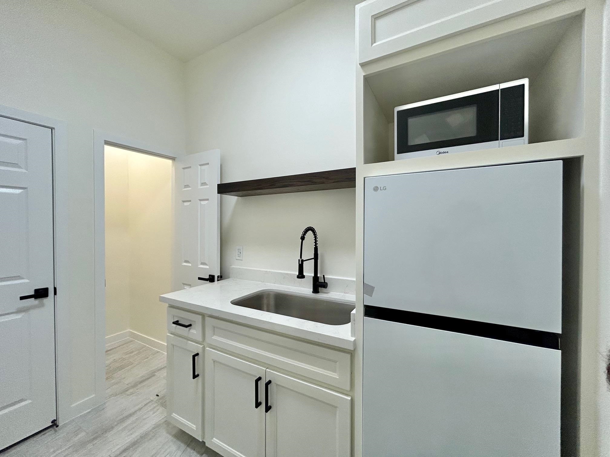 1113 San Bernardo Ave Property Photo 14