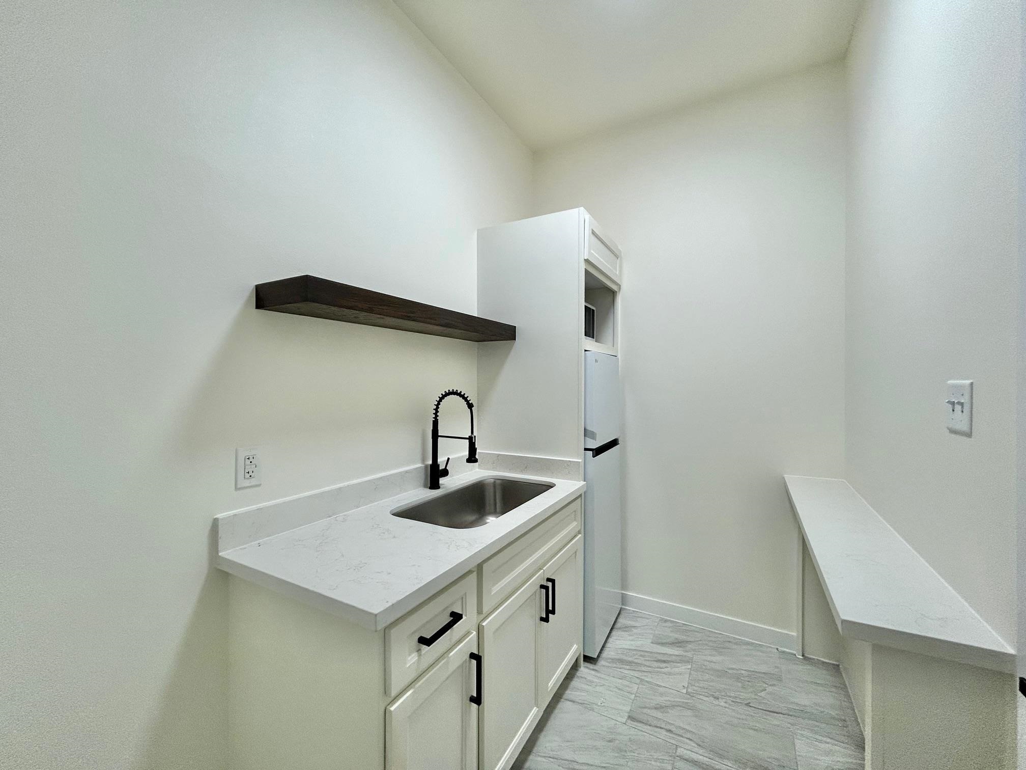 1113 San Bernardo Ave Property Photo 15