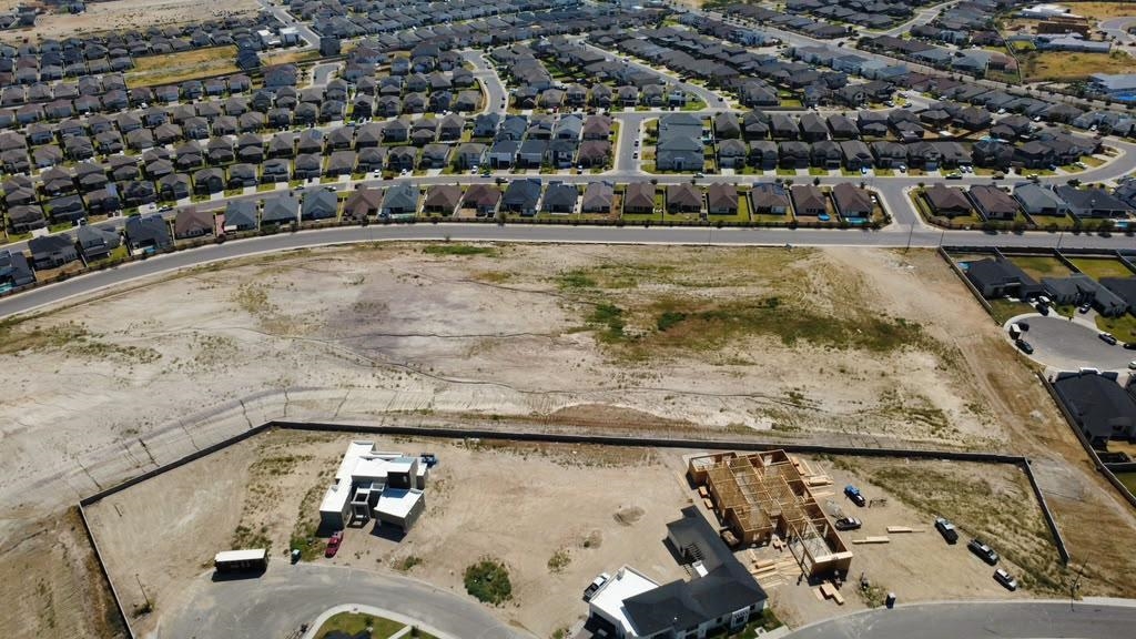 11082 Cavatina Dr. Property Photo 8