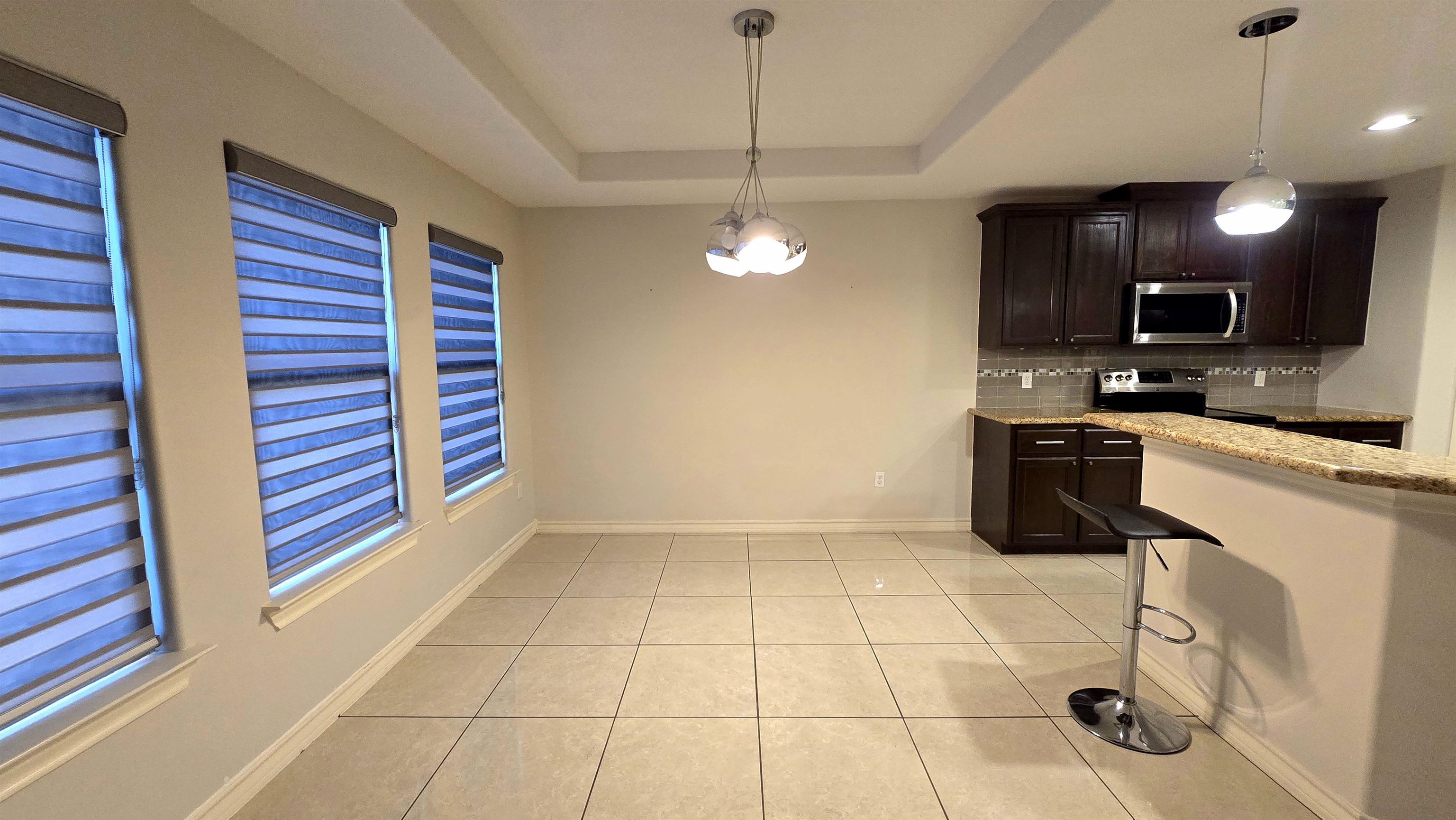 10504 Mahara Dr Property Photo 6