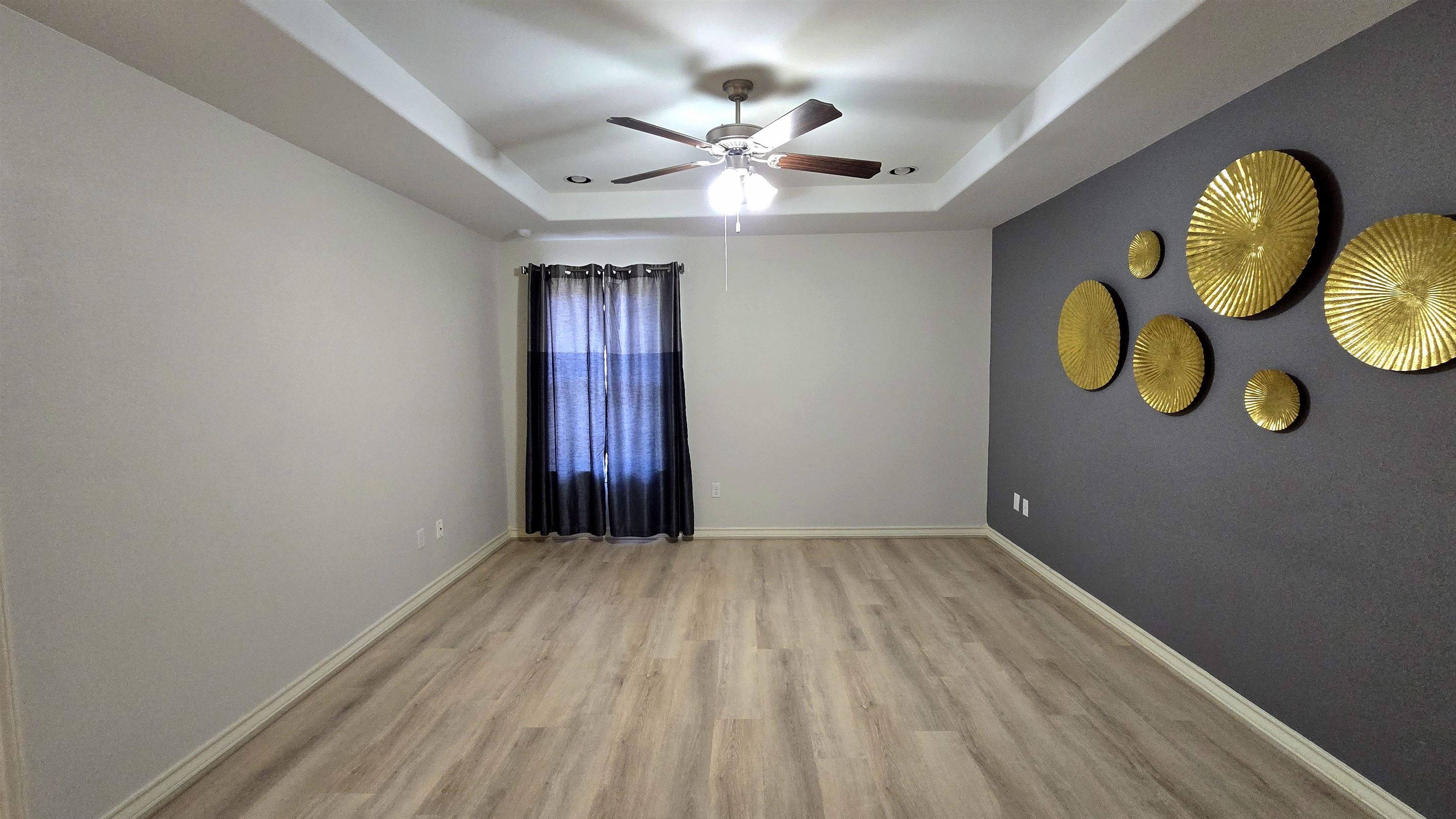 10504 Mahara Dr Property Photo 8