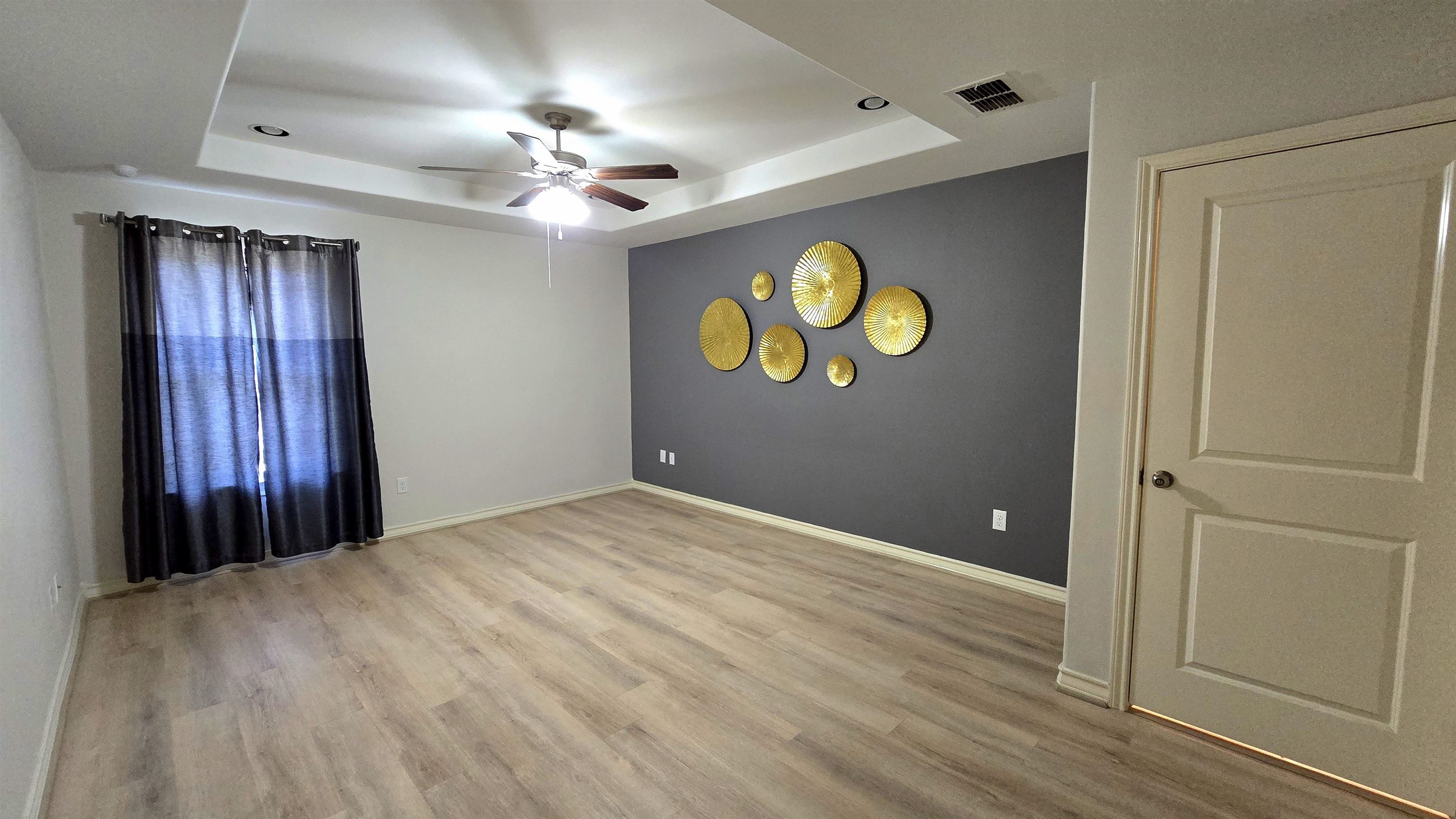 10504 Mahara Dr Property Photo 9