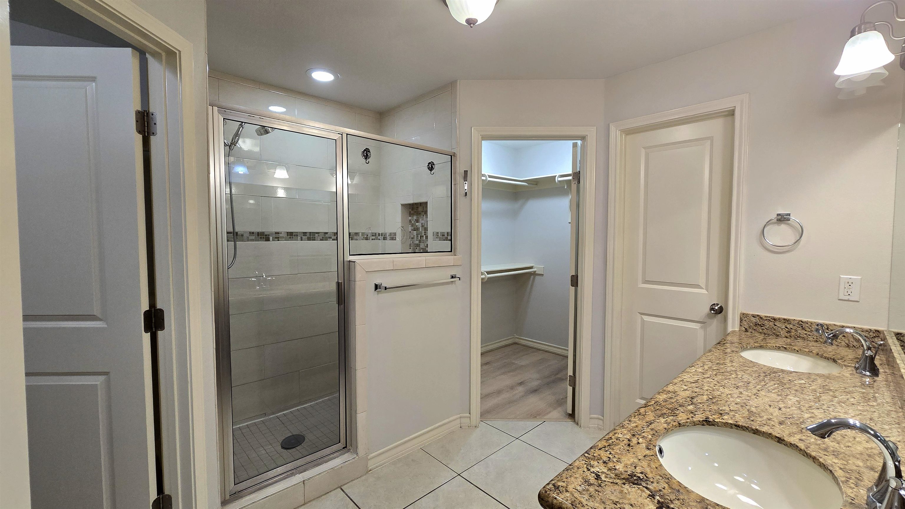 10504 Mahara Dr Property Photo 11