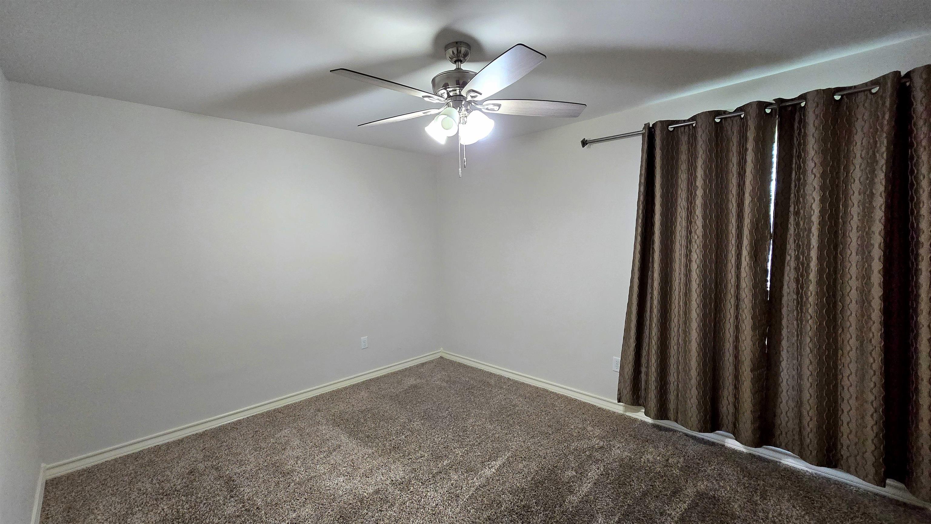 10504 Mahara Dr Property Photo 18