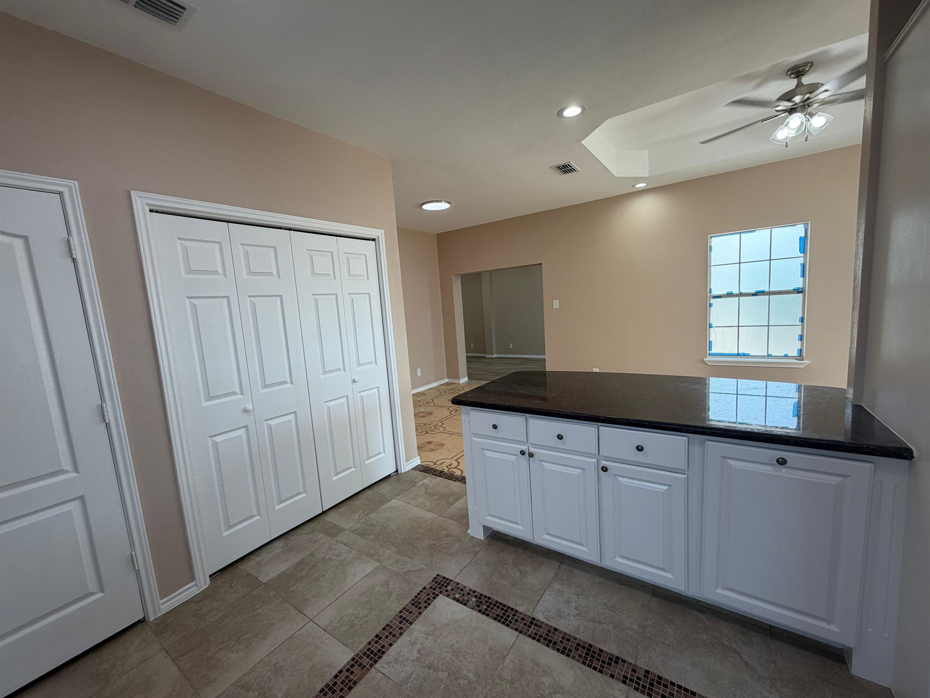 2114 E Price St Property Photo 7