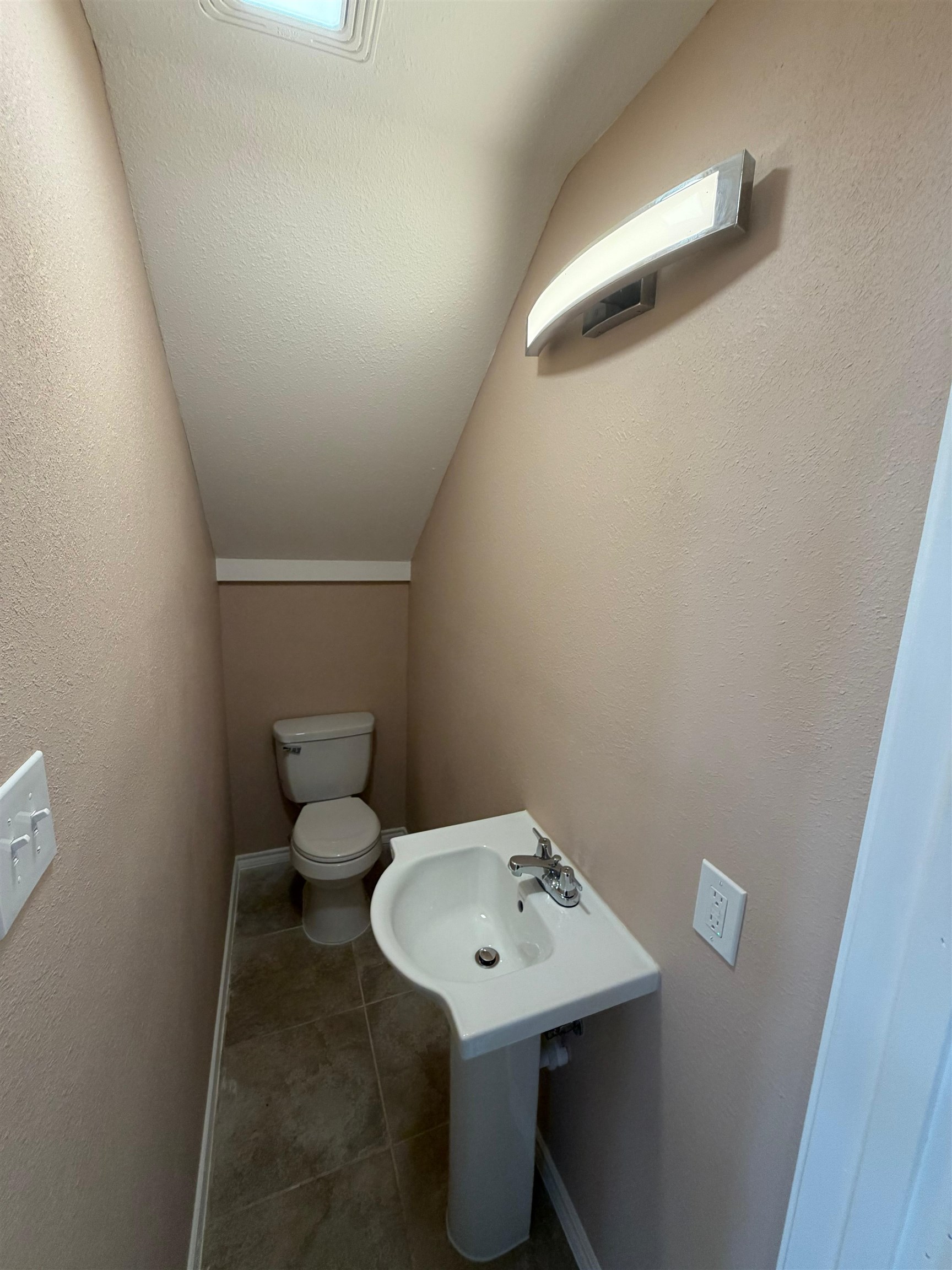 2114 E Price St Property Photo 11