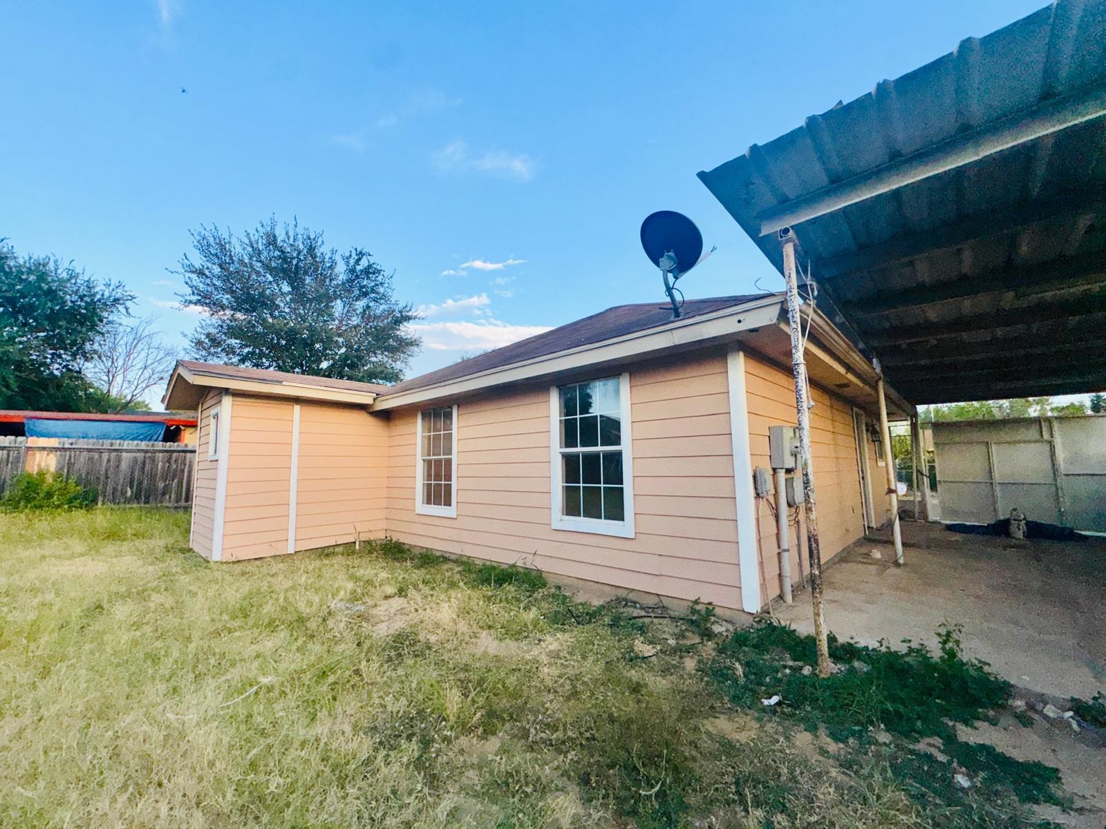 2451 Colonia Lp Property Photo 10