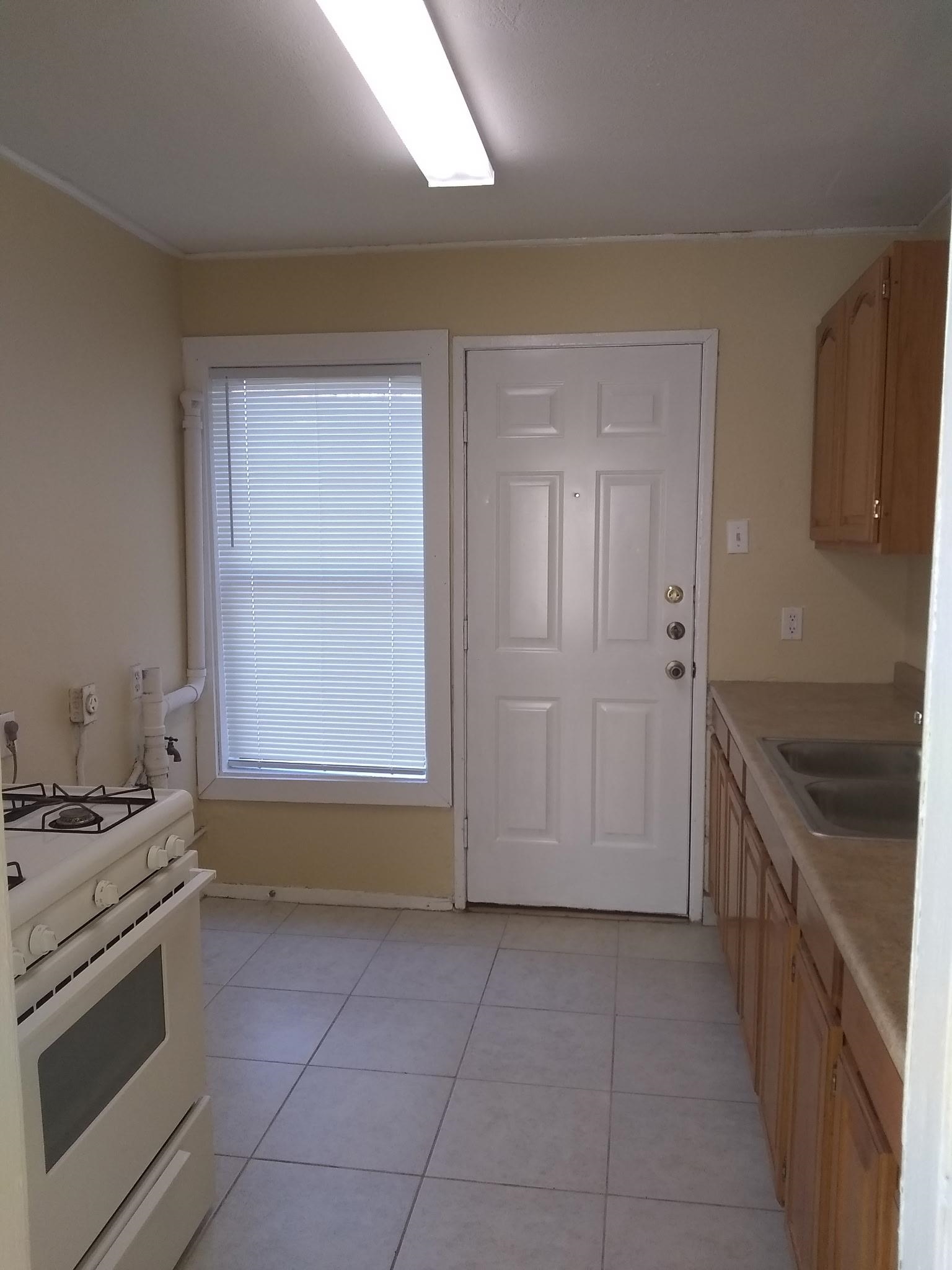 1414 Lyon St Property Photo 5