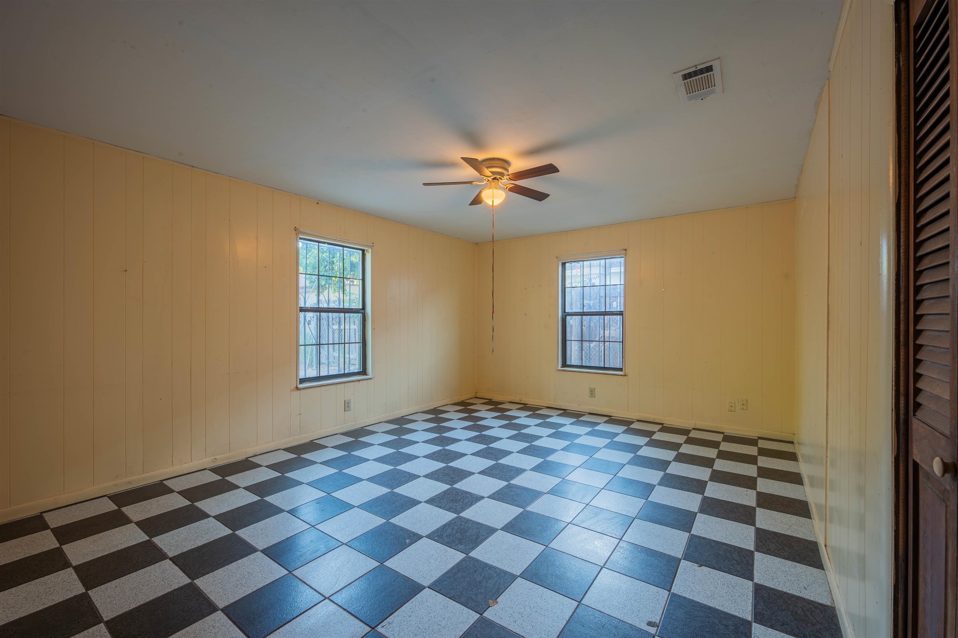 1010 San Pedro St Property Photo 11