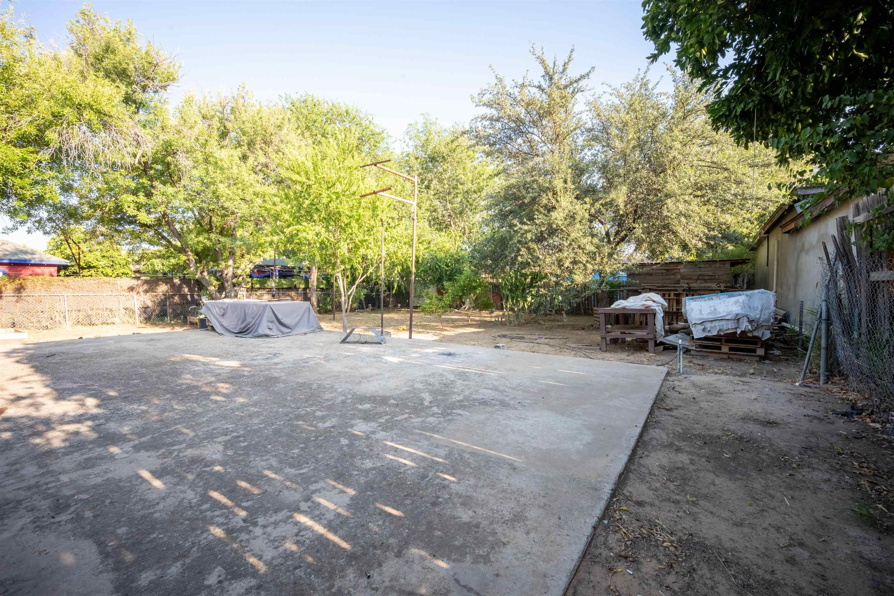 1010 San Pedro St Property Photo 23