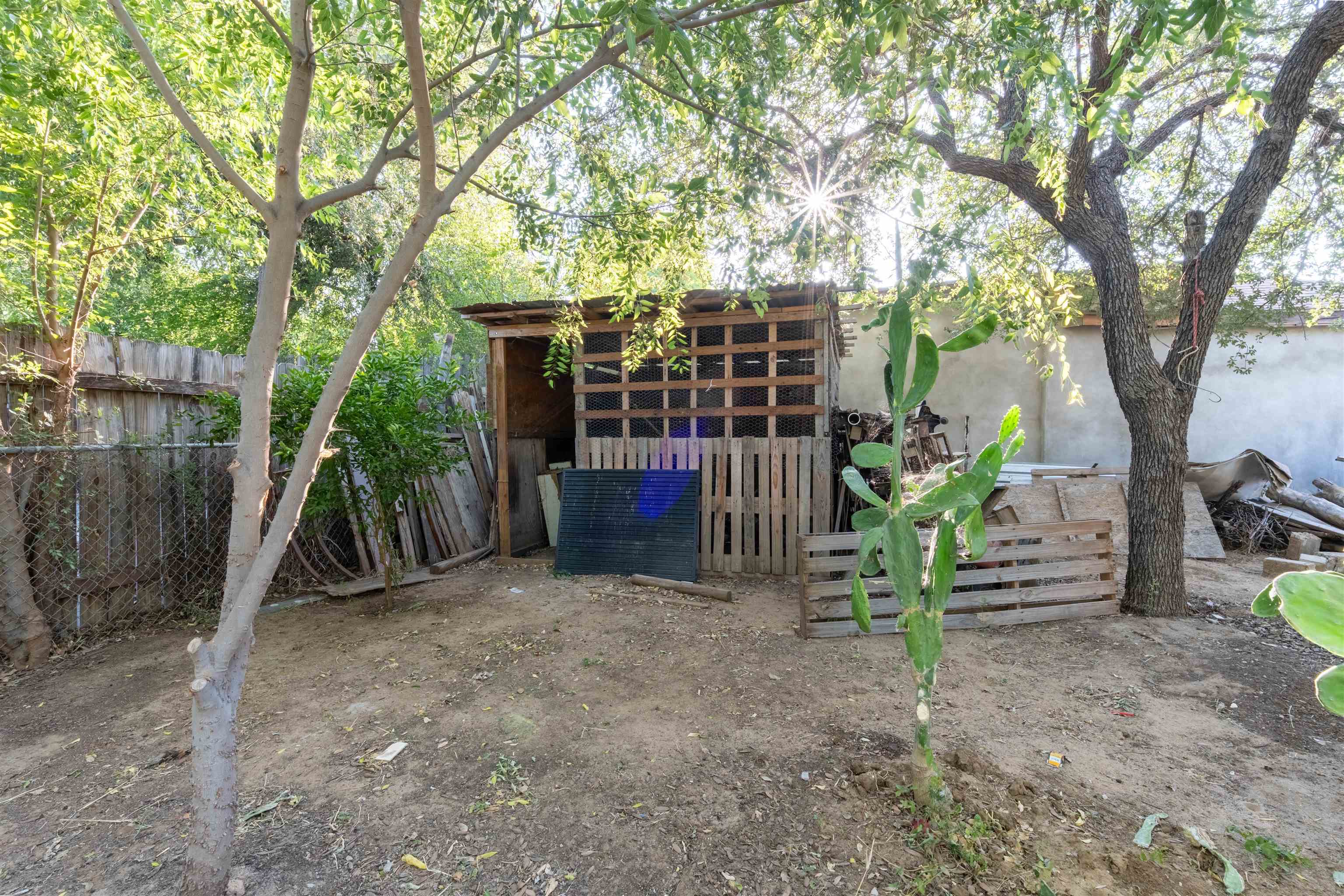 1010 San Pedro St Property Photo 24