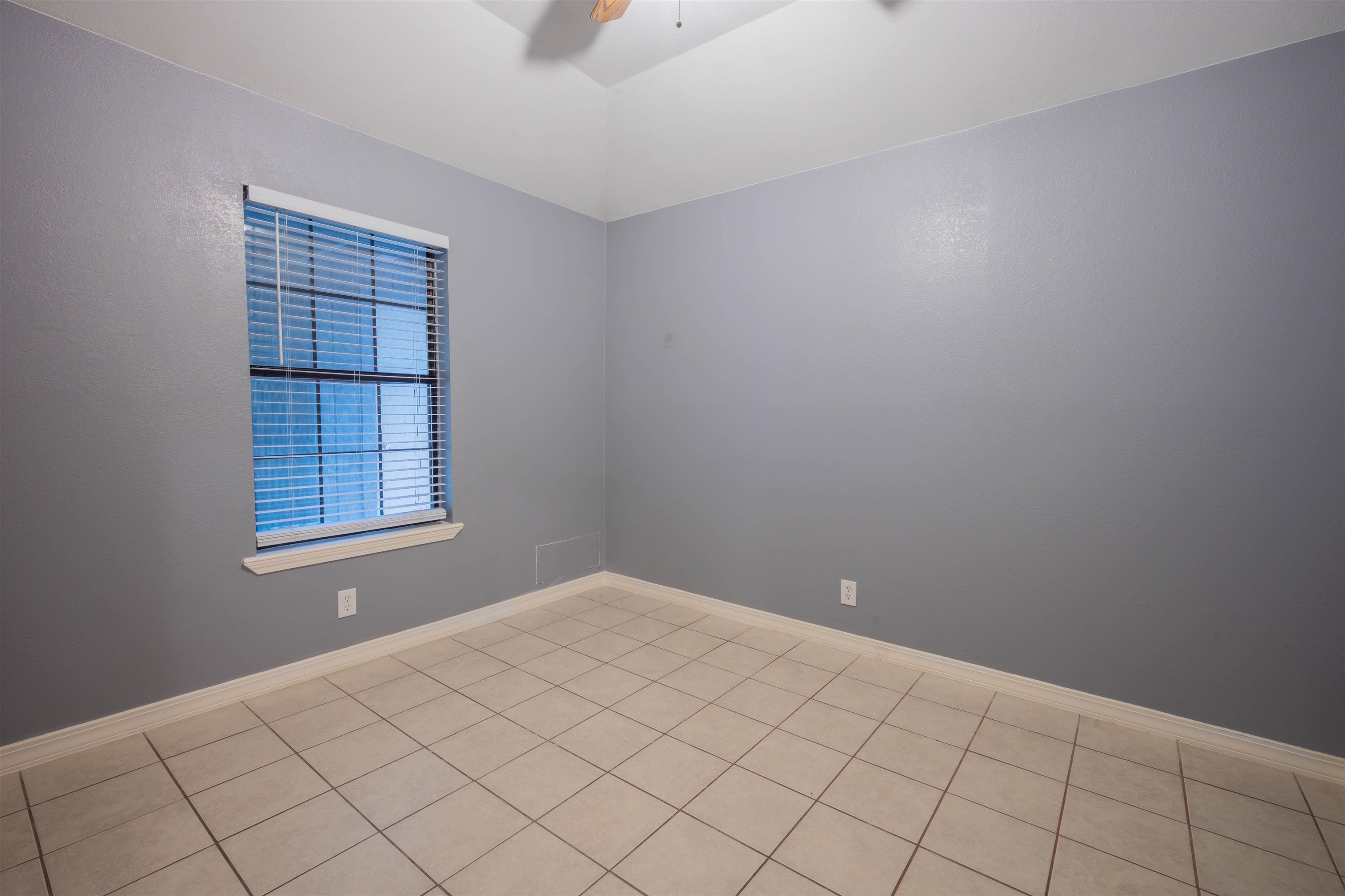 305 Albany Dr Property Photo 16
