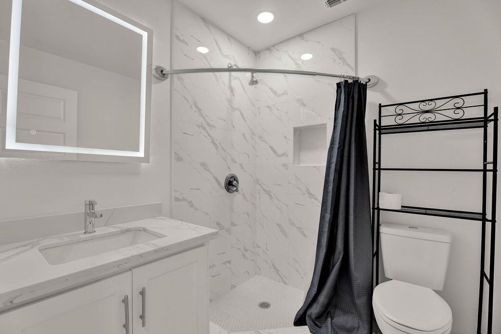 5406 Juan Lane Property Photo 16