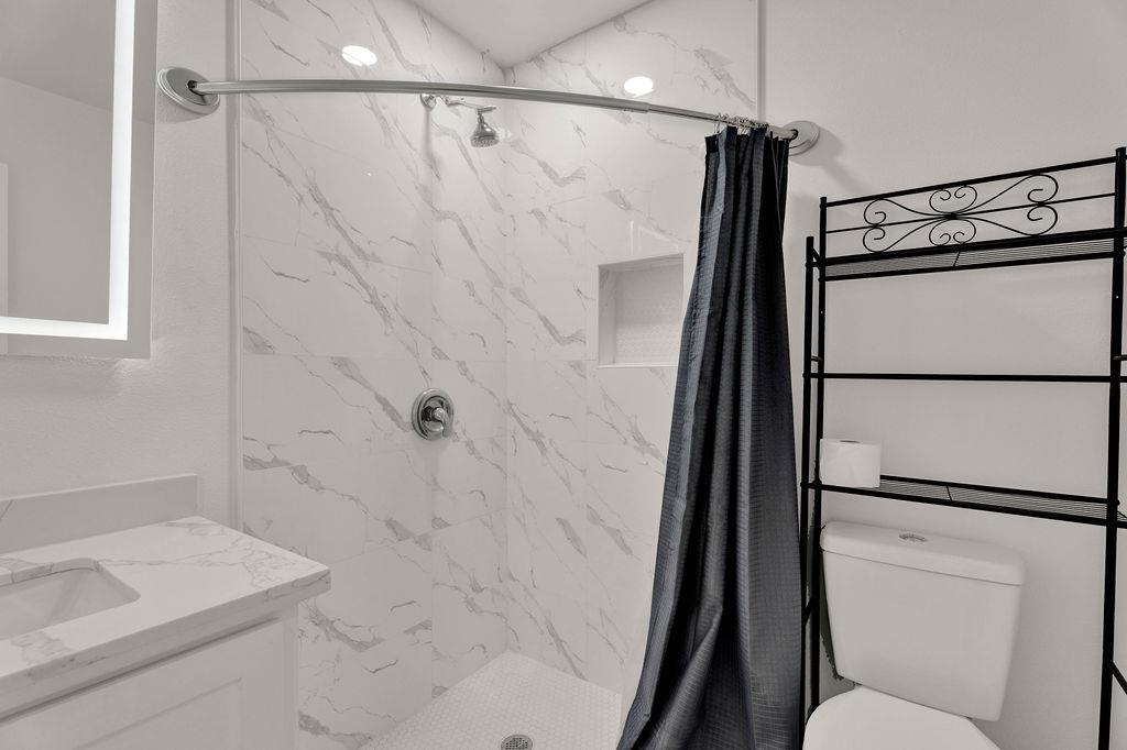 5406 Juan Lane Property Photo 18